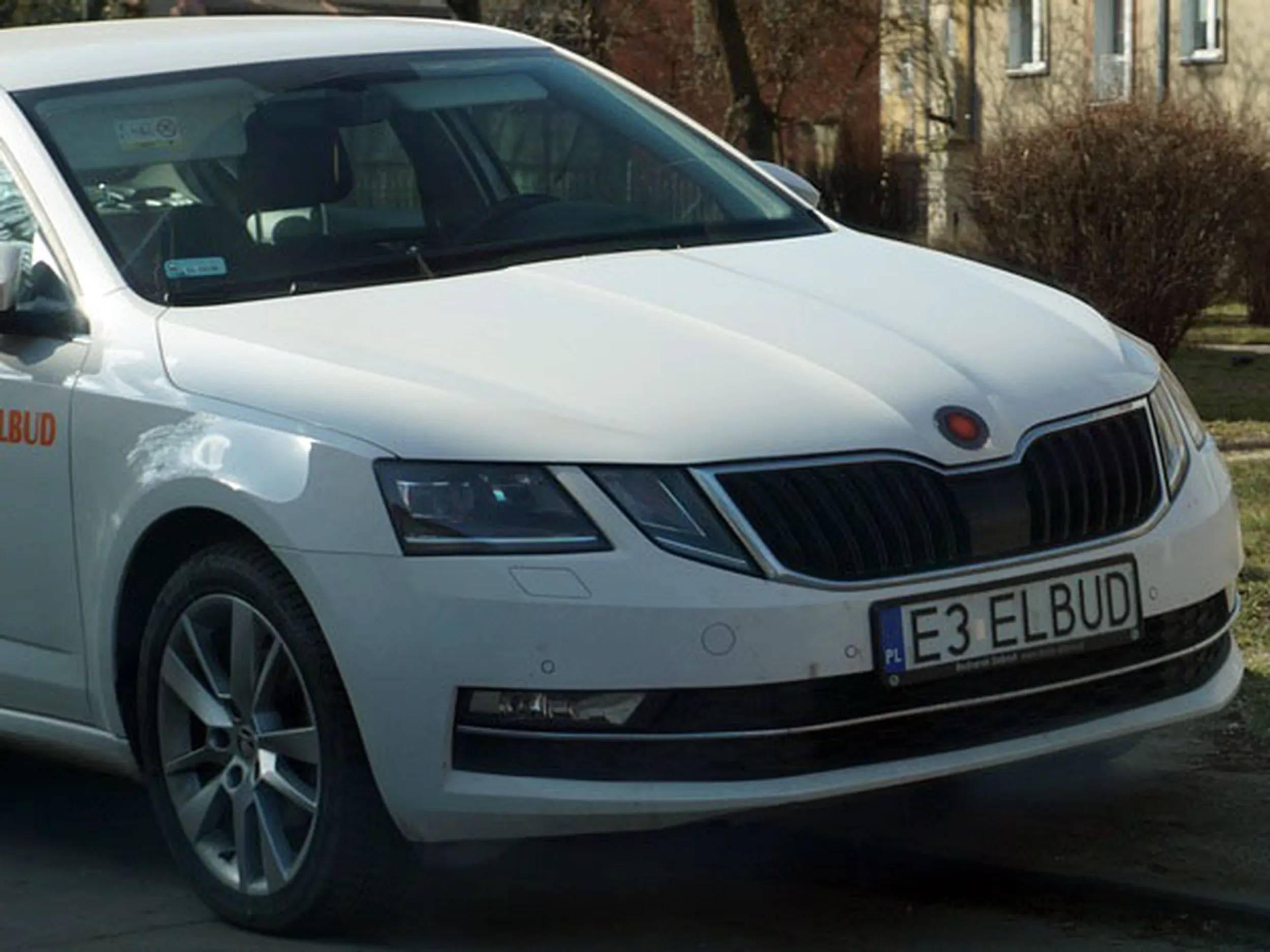 Fajny numer, blacha E3 ELBUD