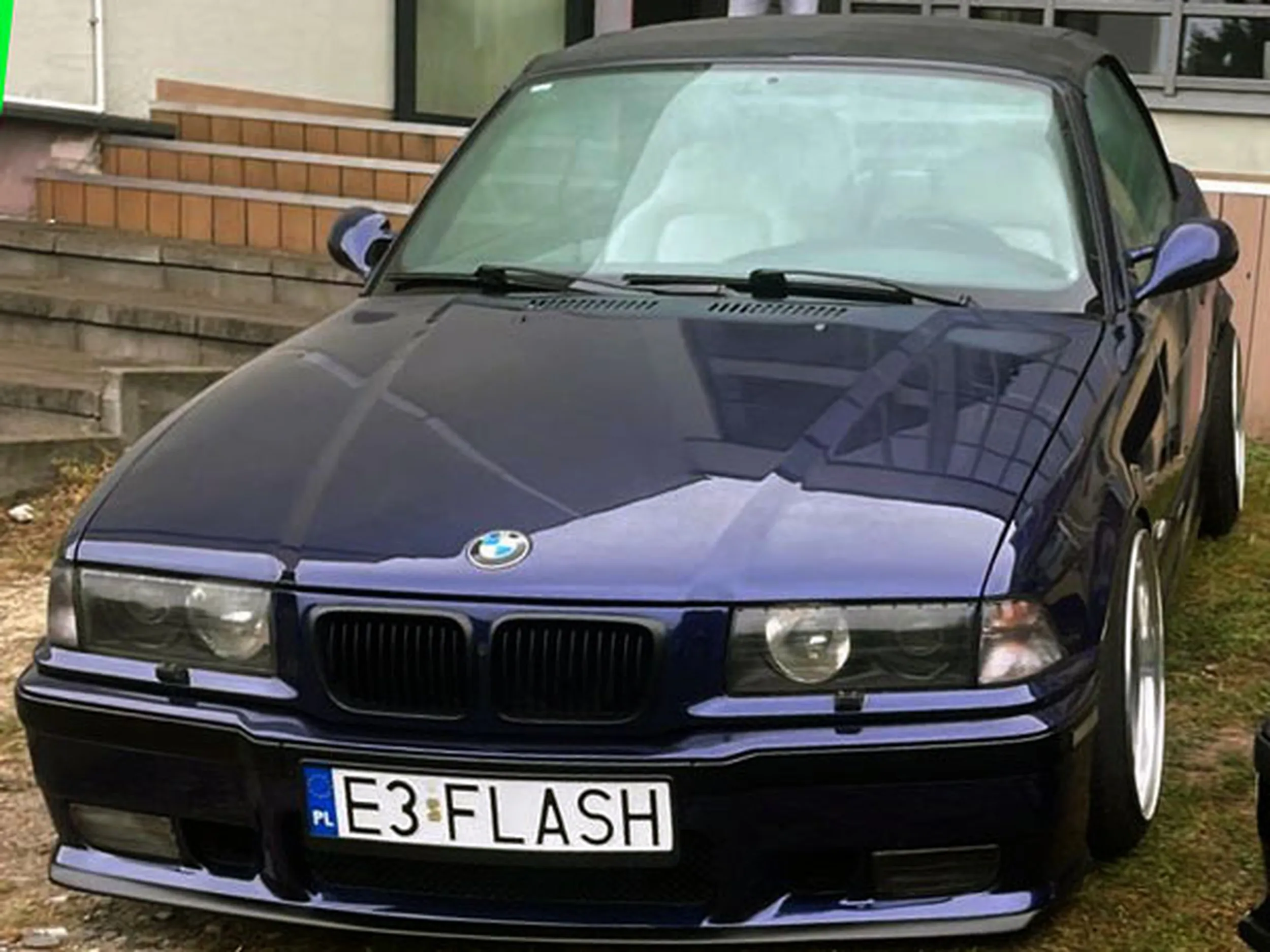 Fajny numer, blacha E3 FLASH