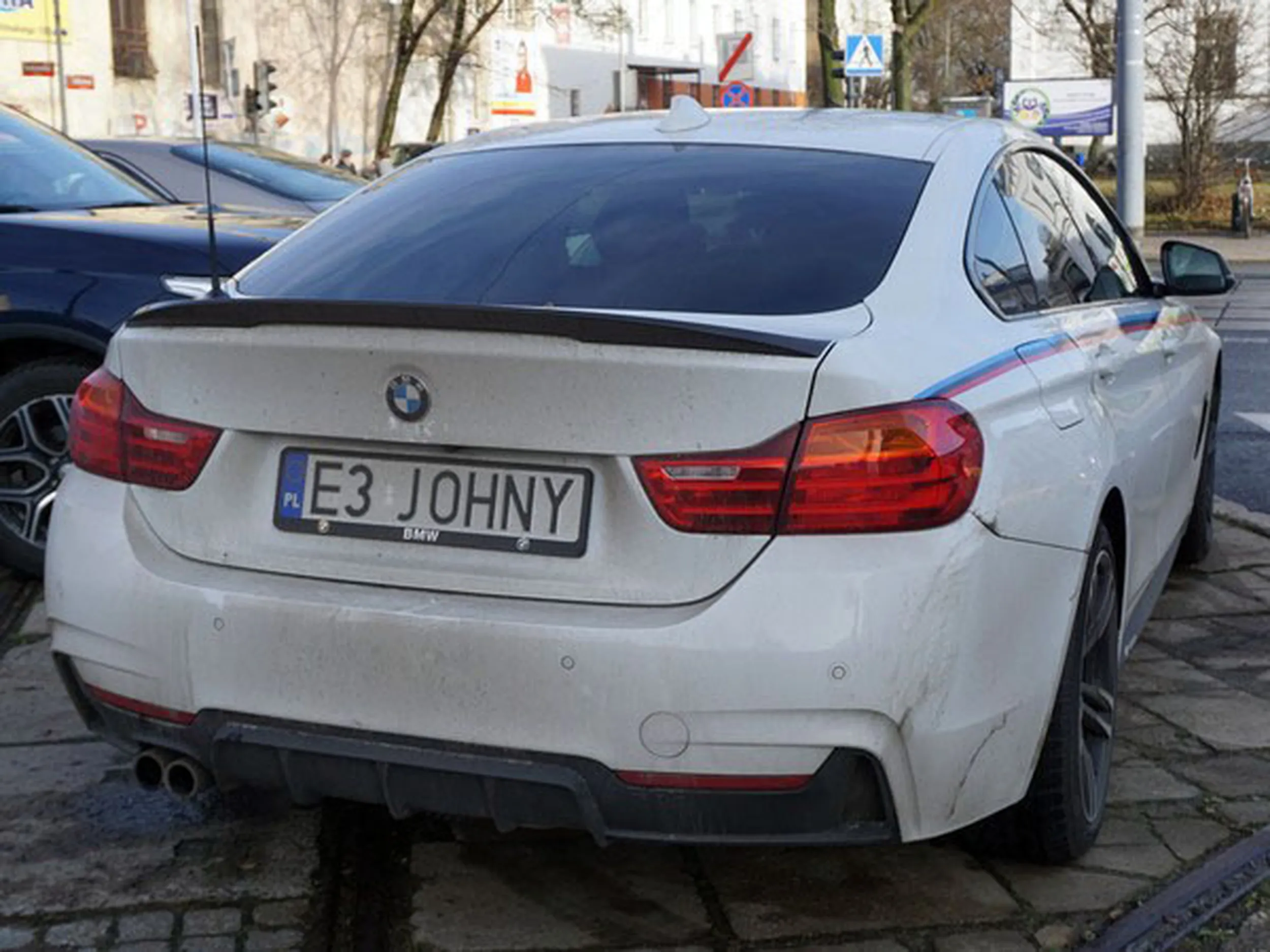 Fajny numer, blacha E3 JOHNY