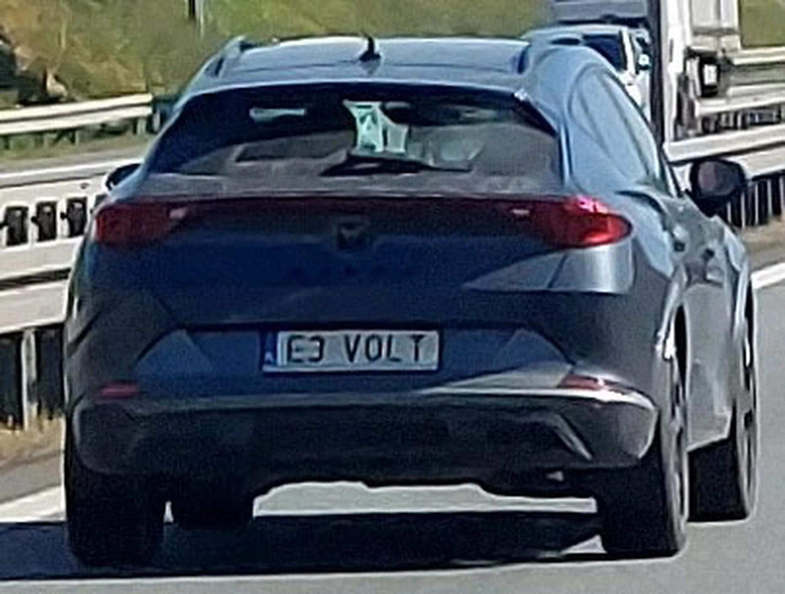 Fajny numer, blacha E3 VOLT