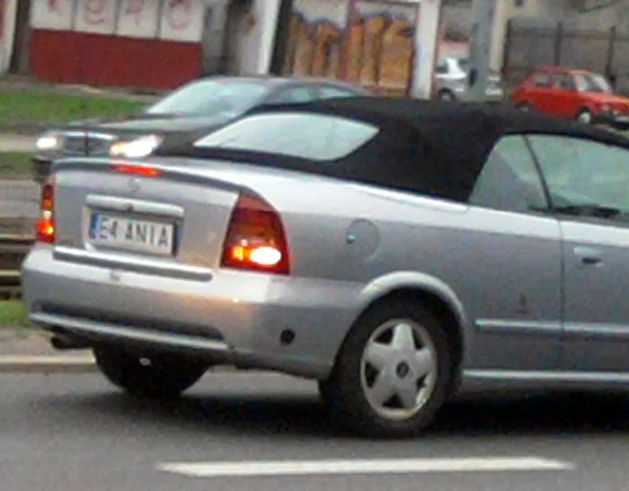 Fajny numer, blacha E4 ANIA