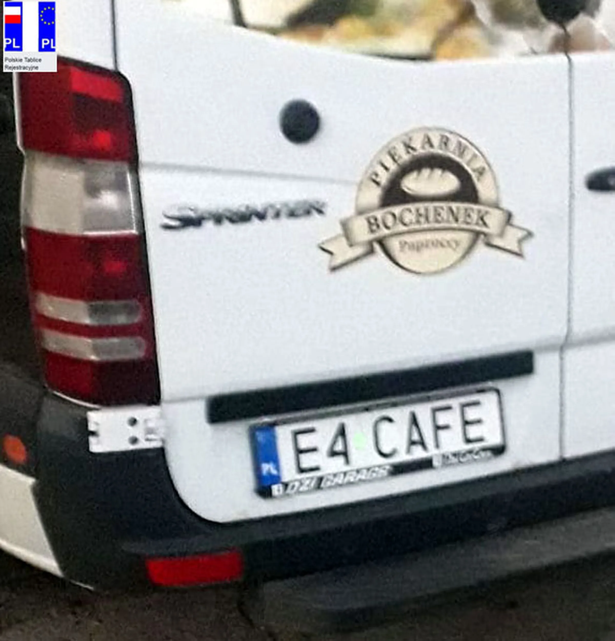 Fajny numer, blacha E4 CAFE