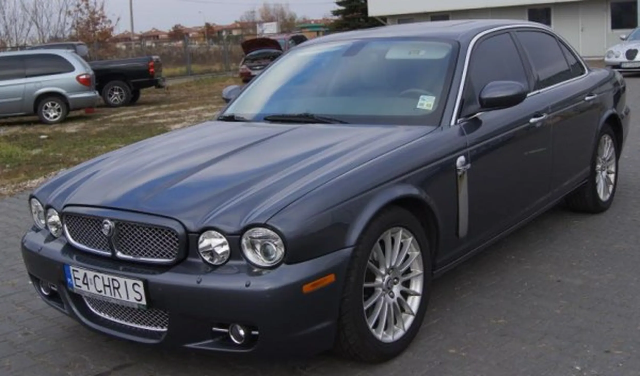 Fajny numer, blacha E4 CHRIS