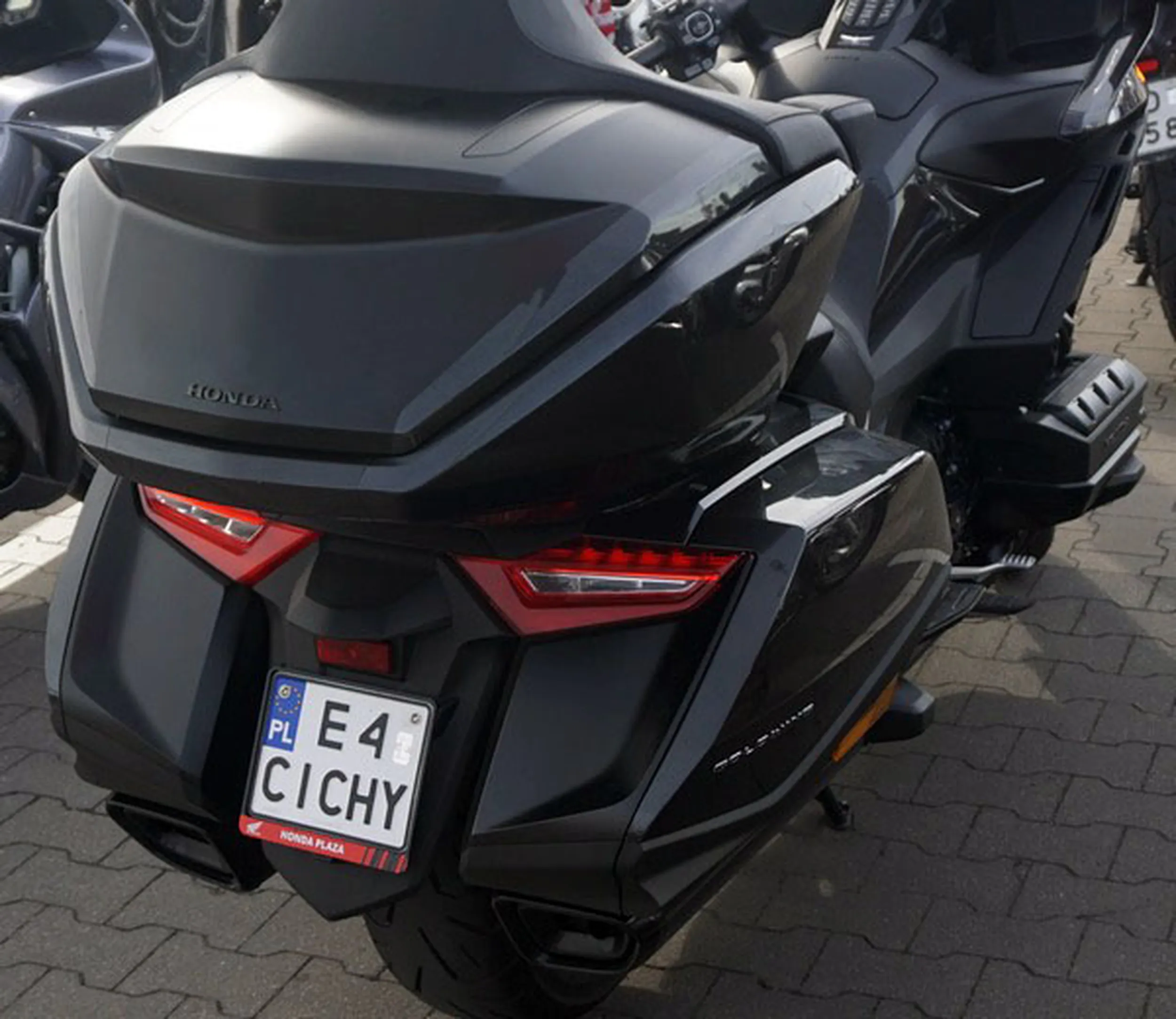 Fajny numer, blacha E4 CICHY