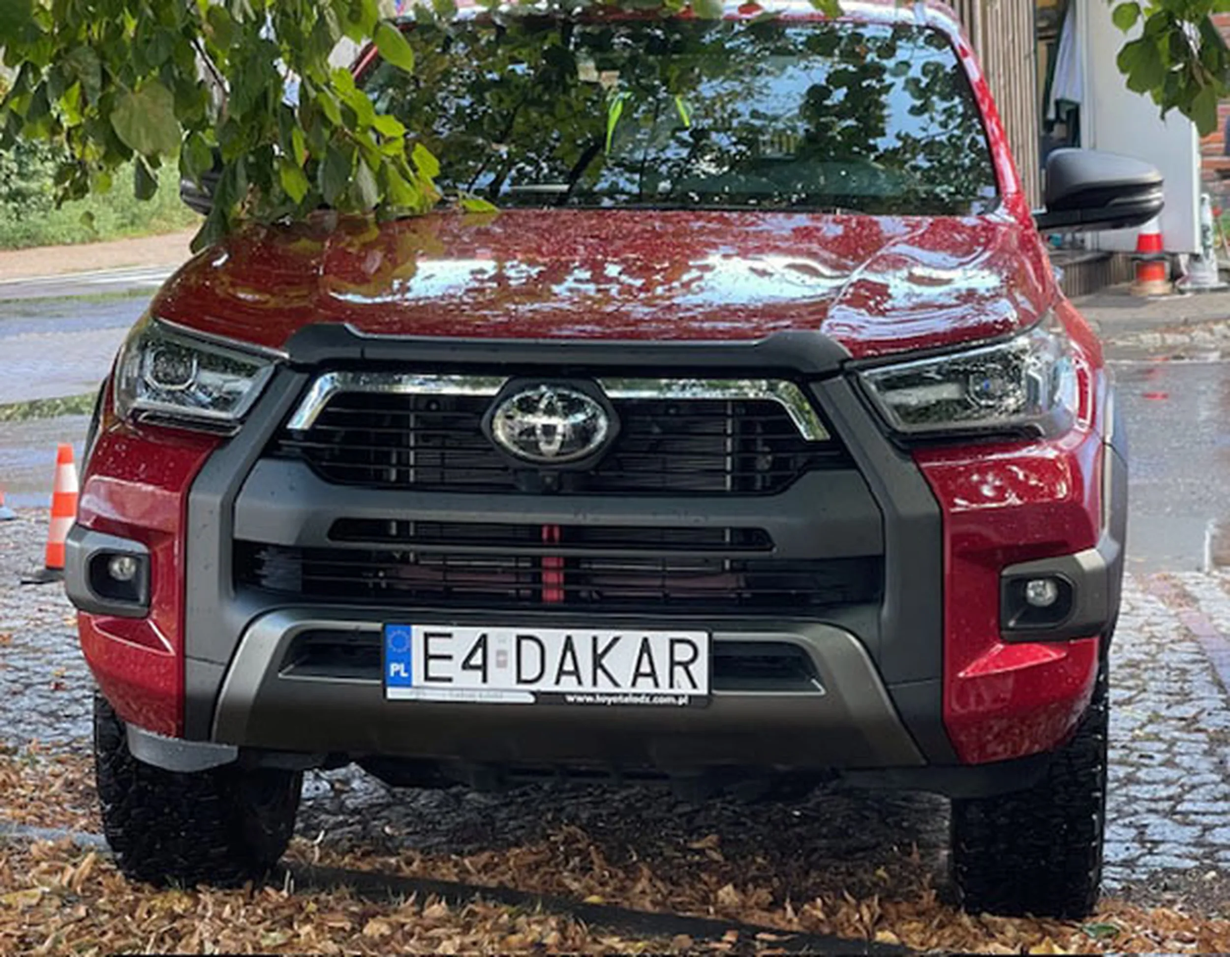 Fajny numer, blacha E4 DAKAR