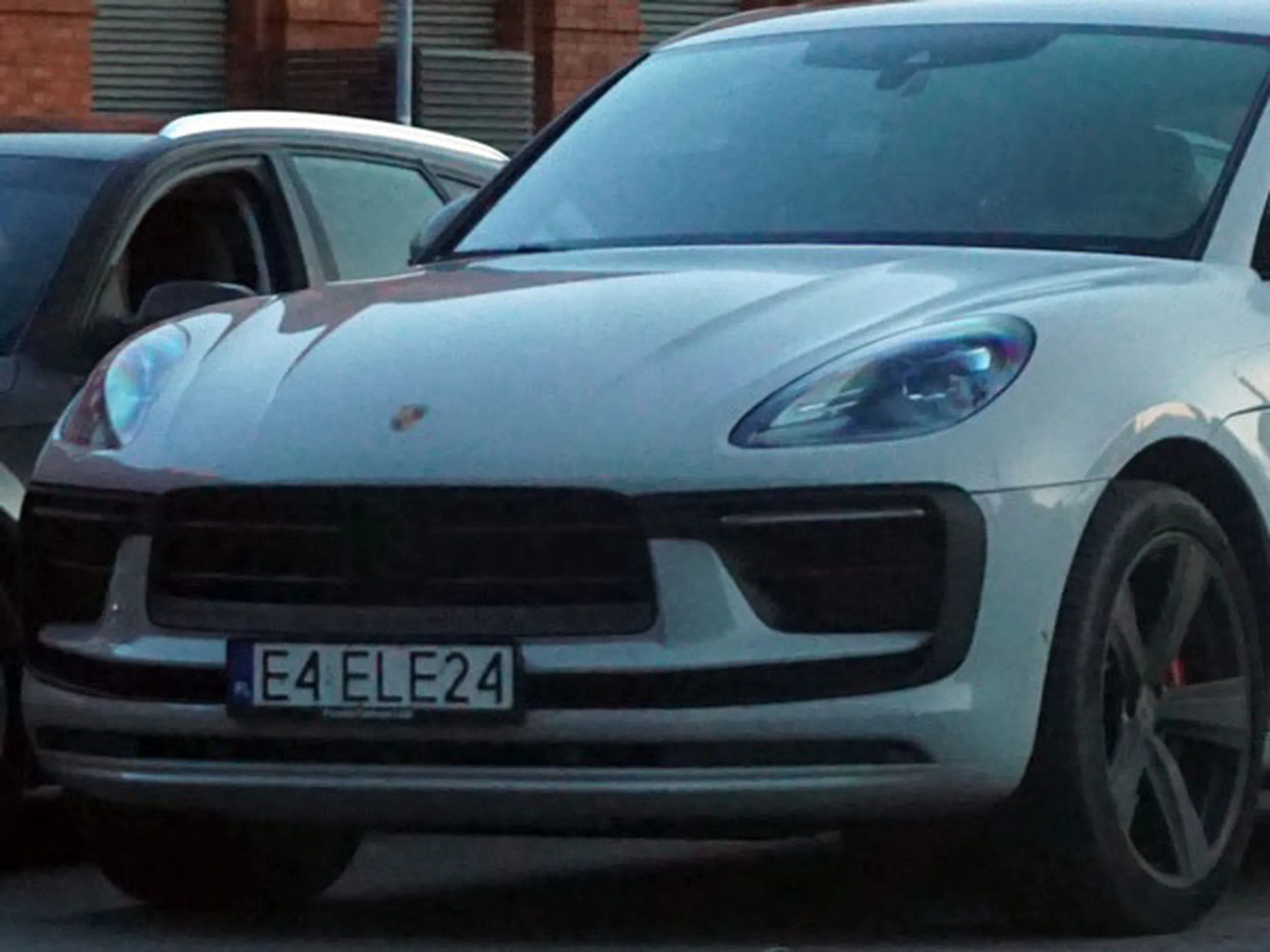 Fajny numer, blacha E4 ELE24