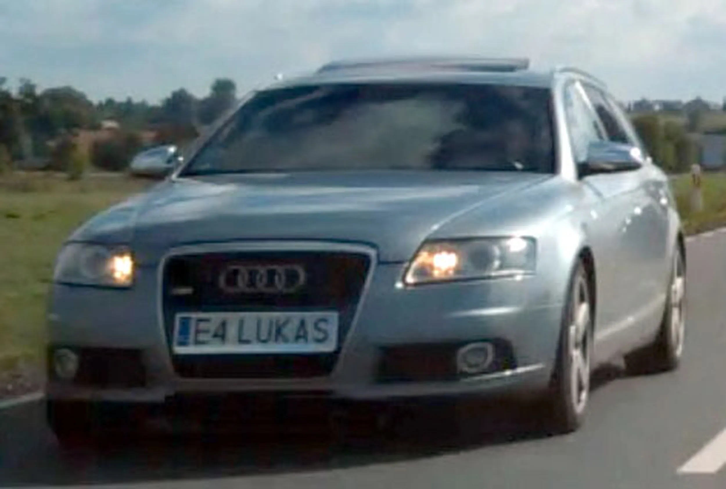 Fajny numer, blacha E4 LUKAS