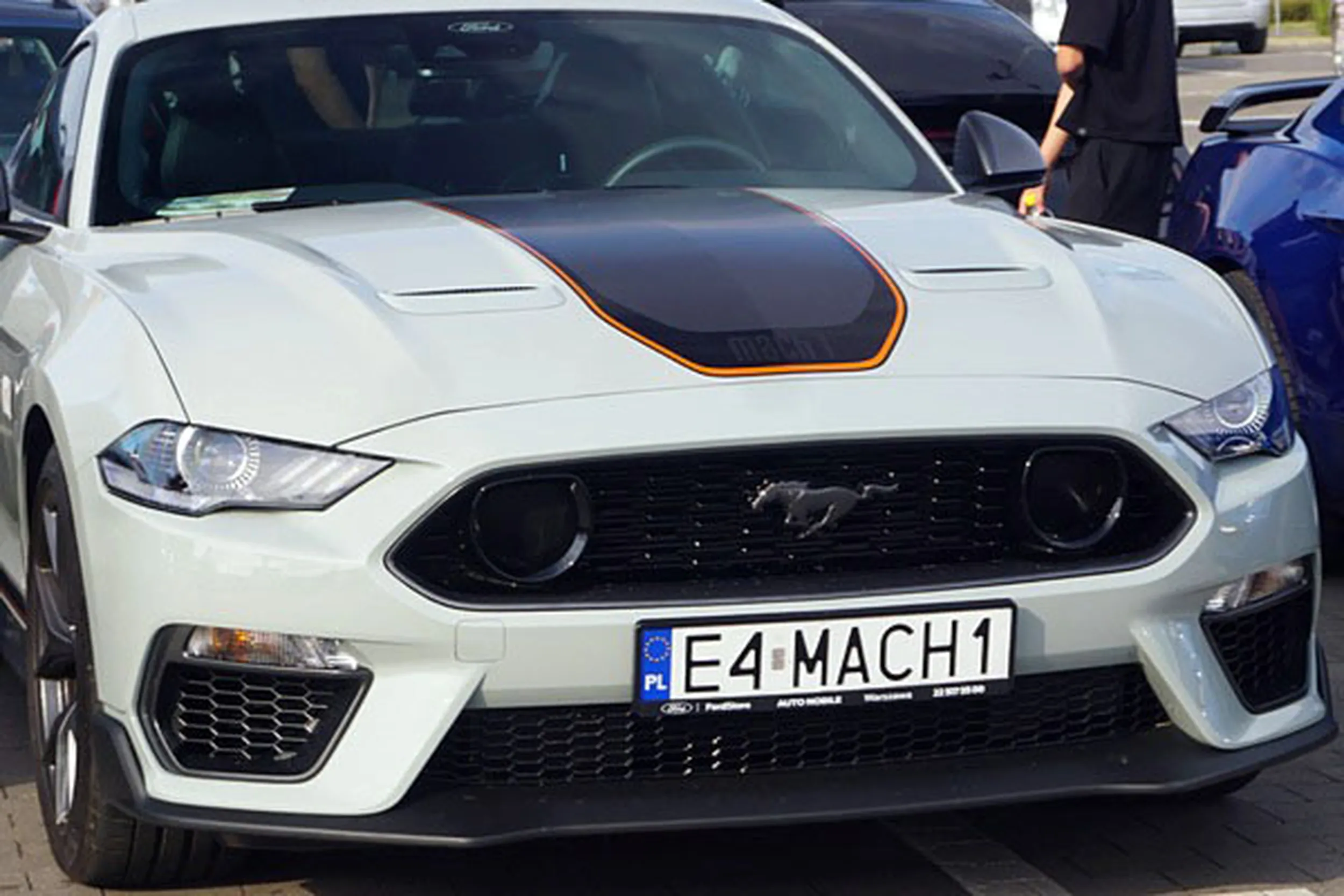 Fajny numer, blacha E4 MACH1