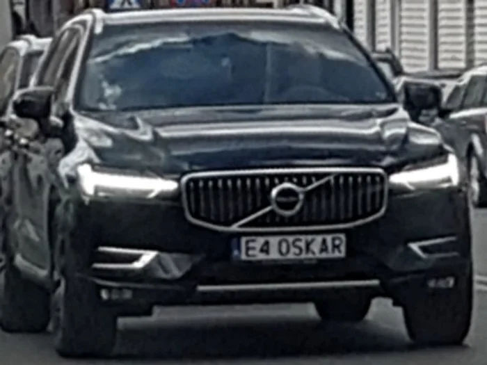 Fajny numer, blacha E4 OSKAR