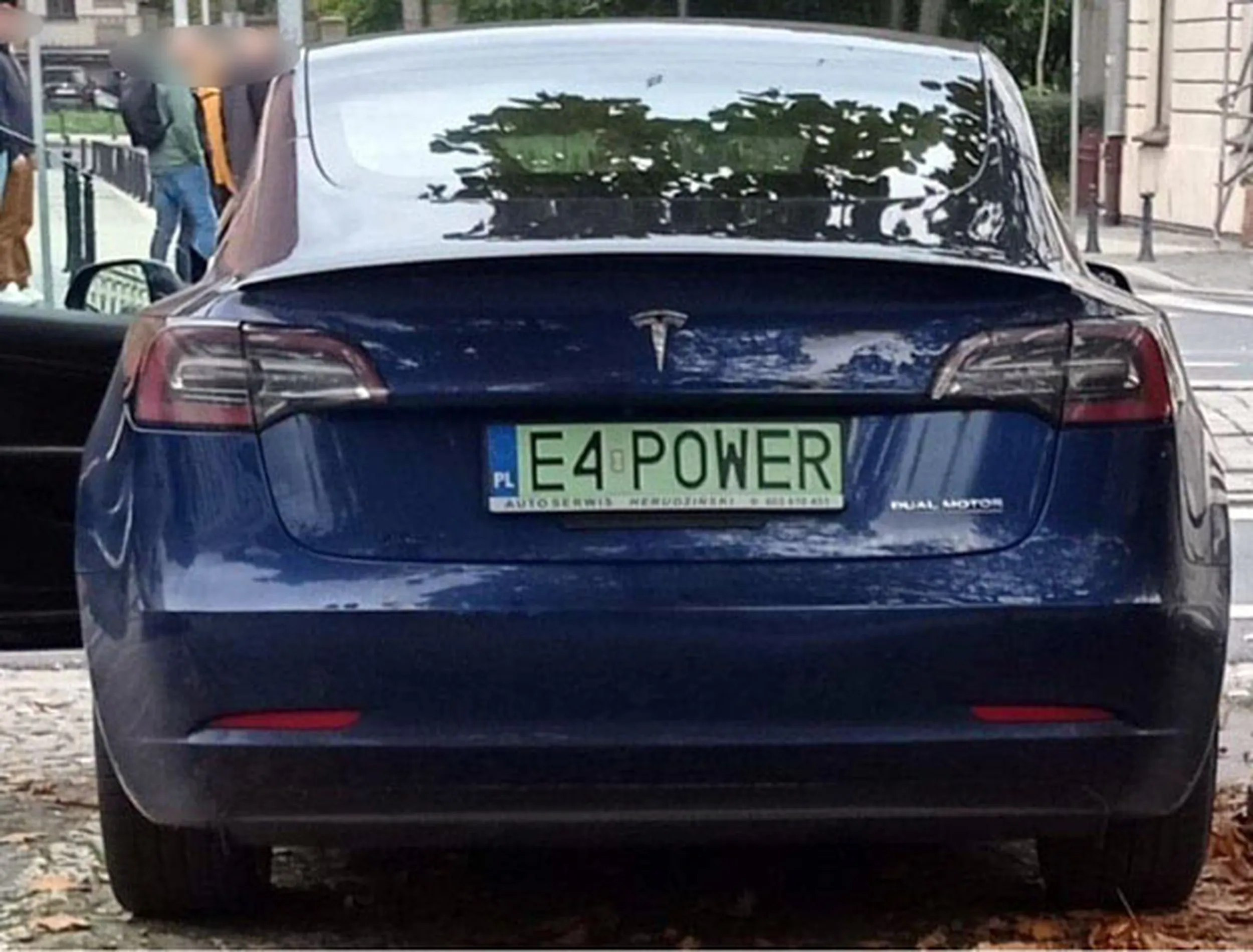 Fajny numer, blacha E4 POWER