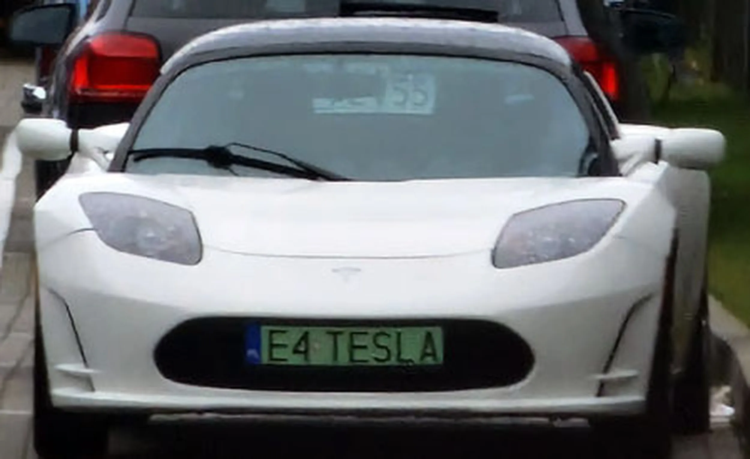 Fajny numer, blacha E4 TESLA