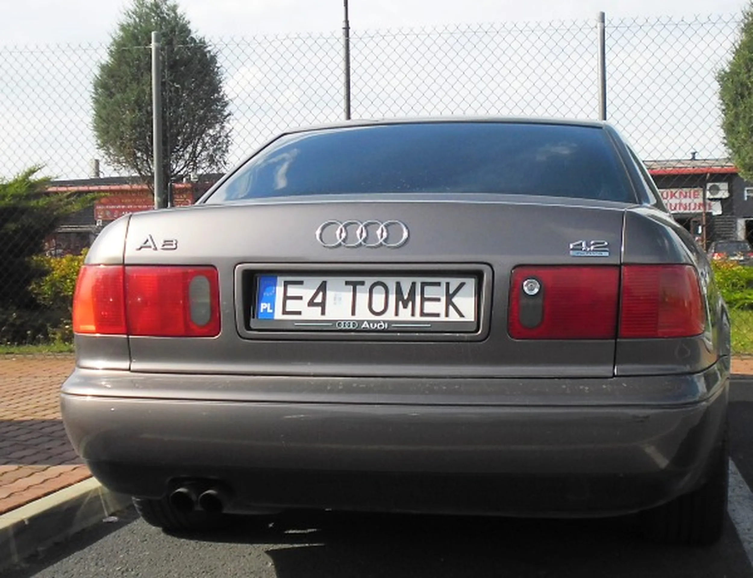 Fajny numer, blacha E4 TOMEK