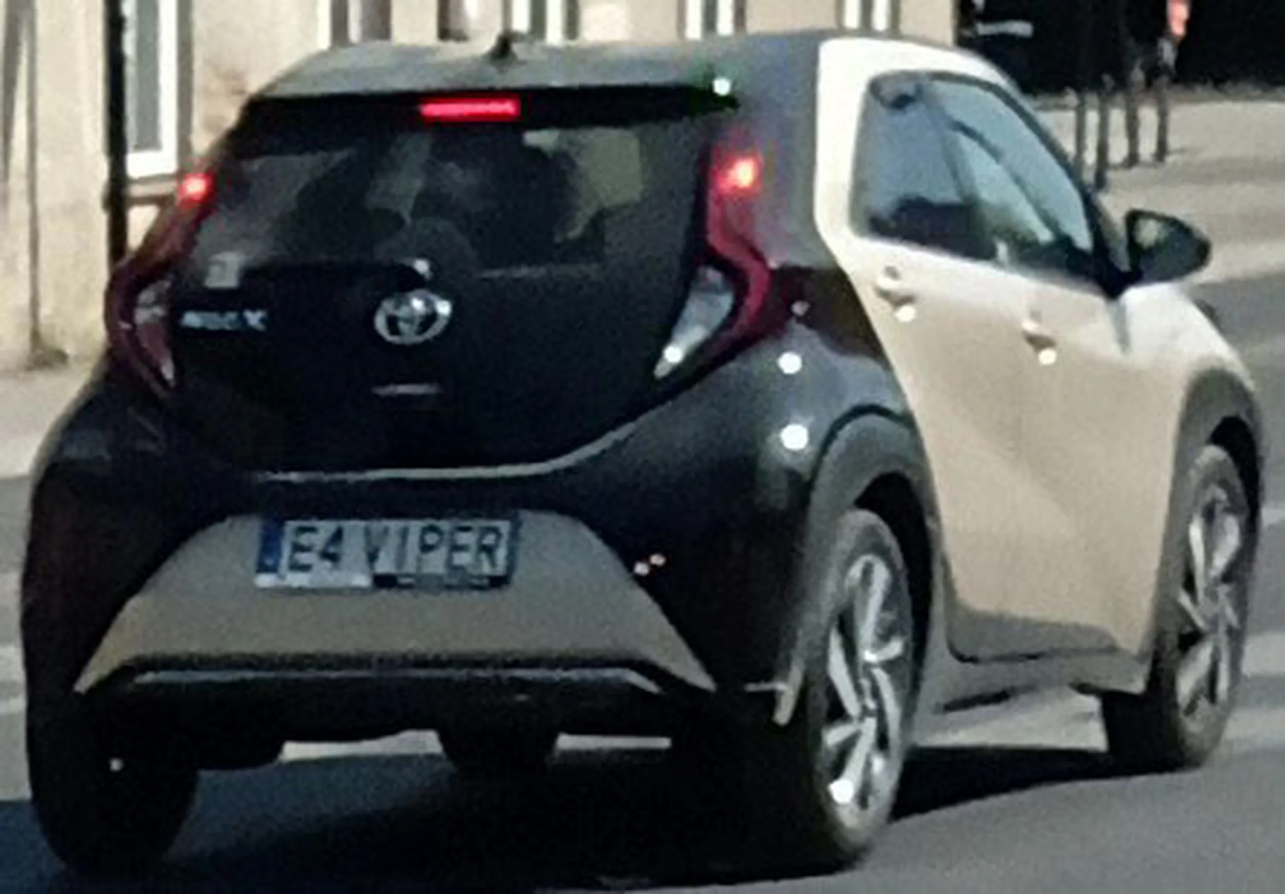 Fajny numer, blacha E4 VIPER