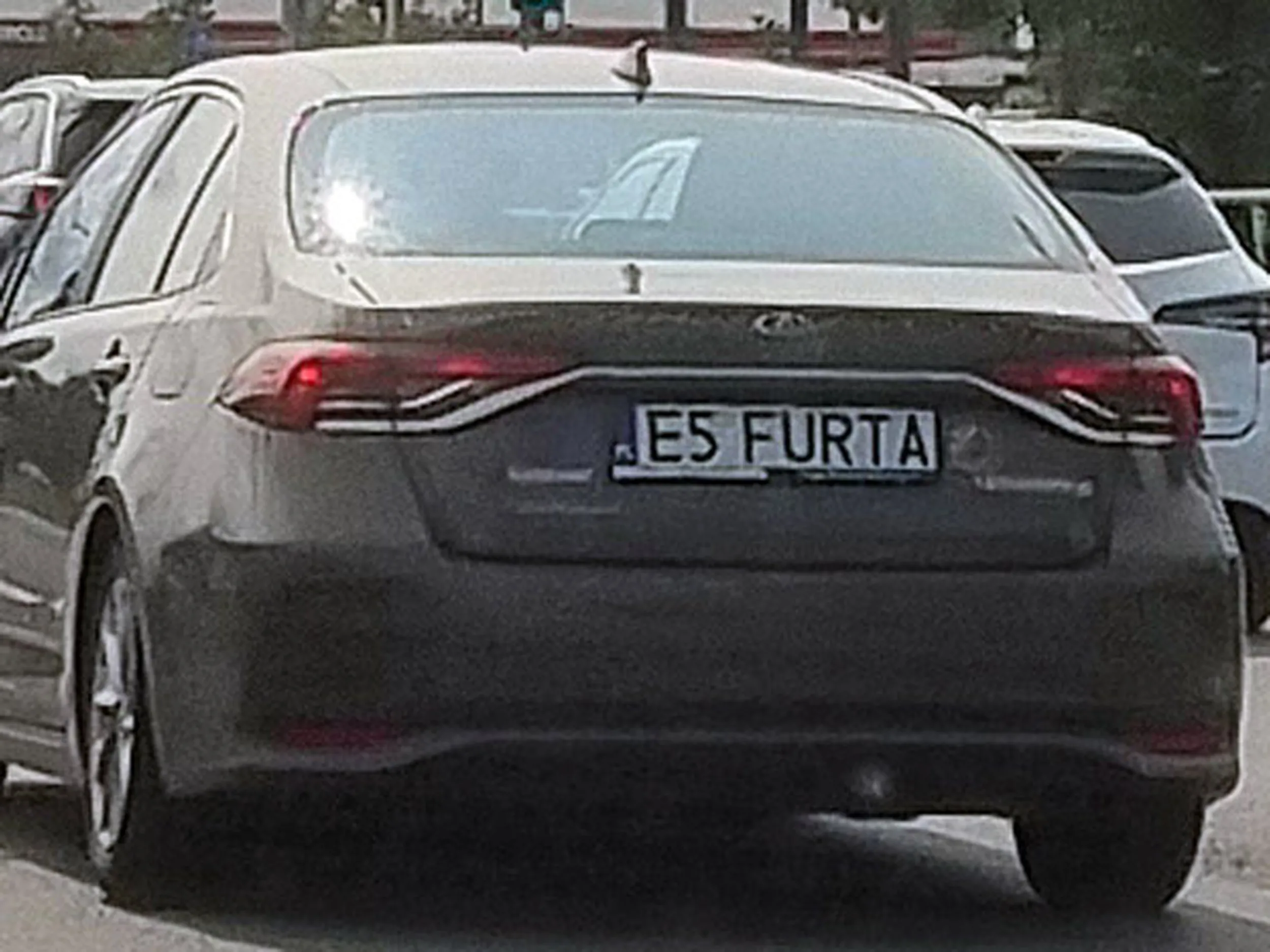 Fajny numer, blacha E5 FURTA