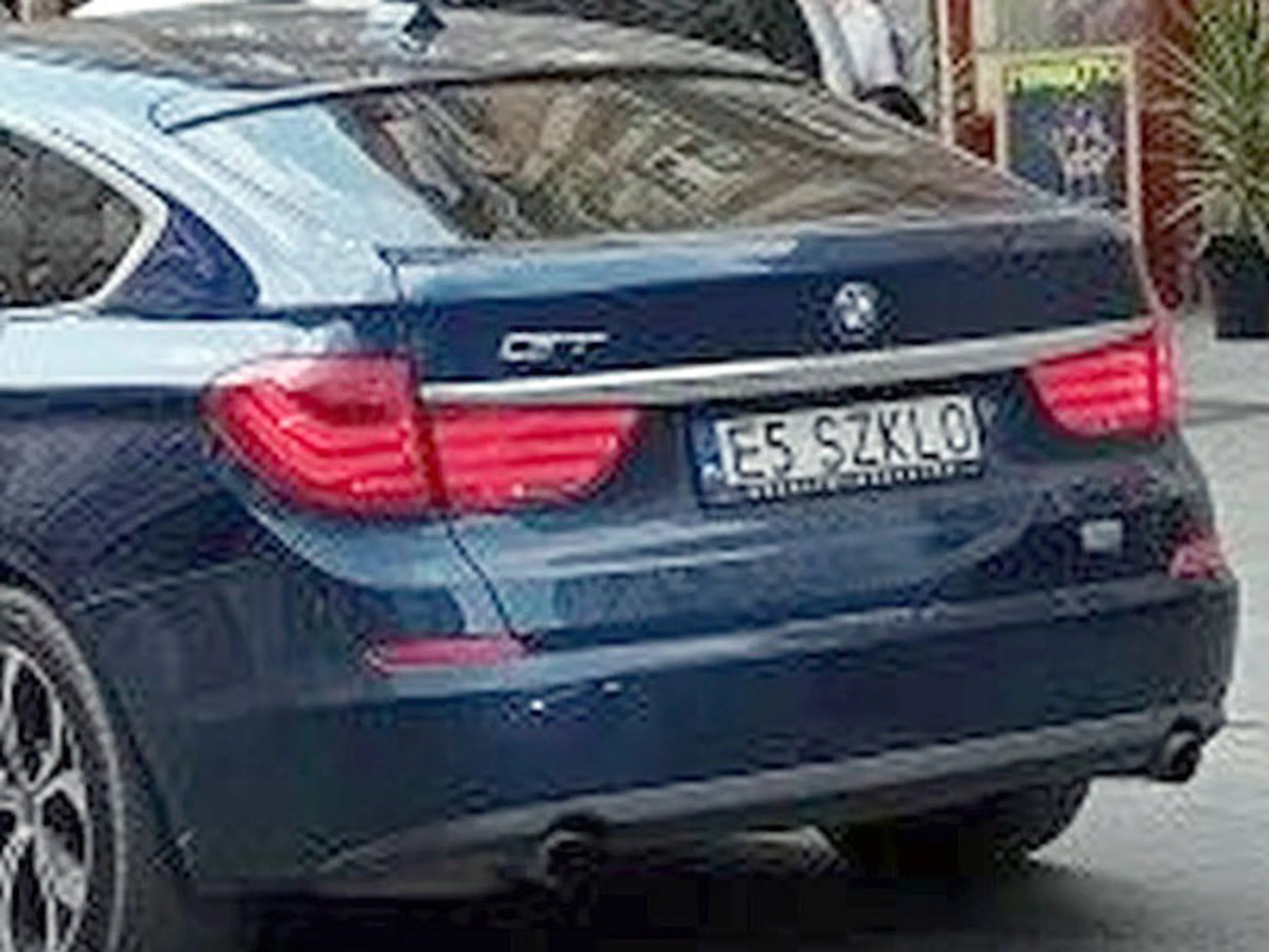 Fajny numer, blacha E5 SZKLO