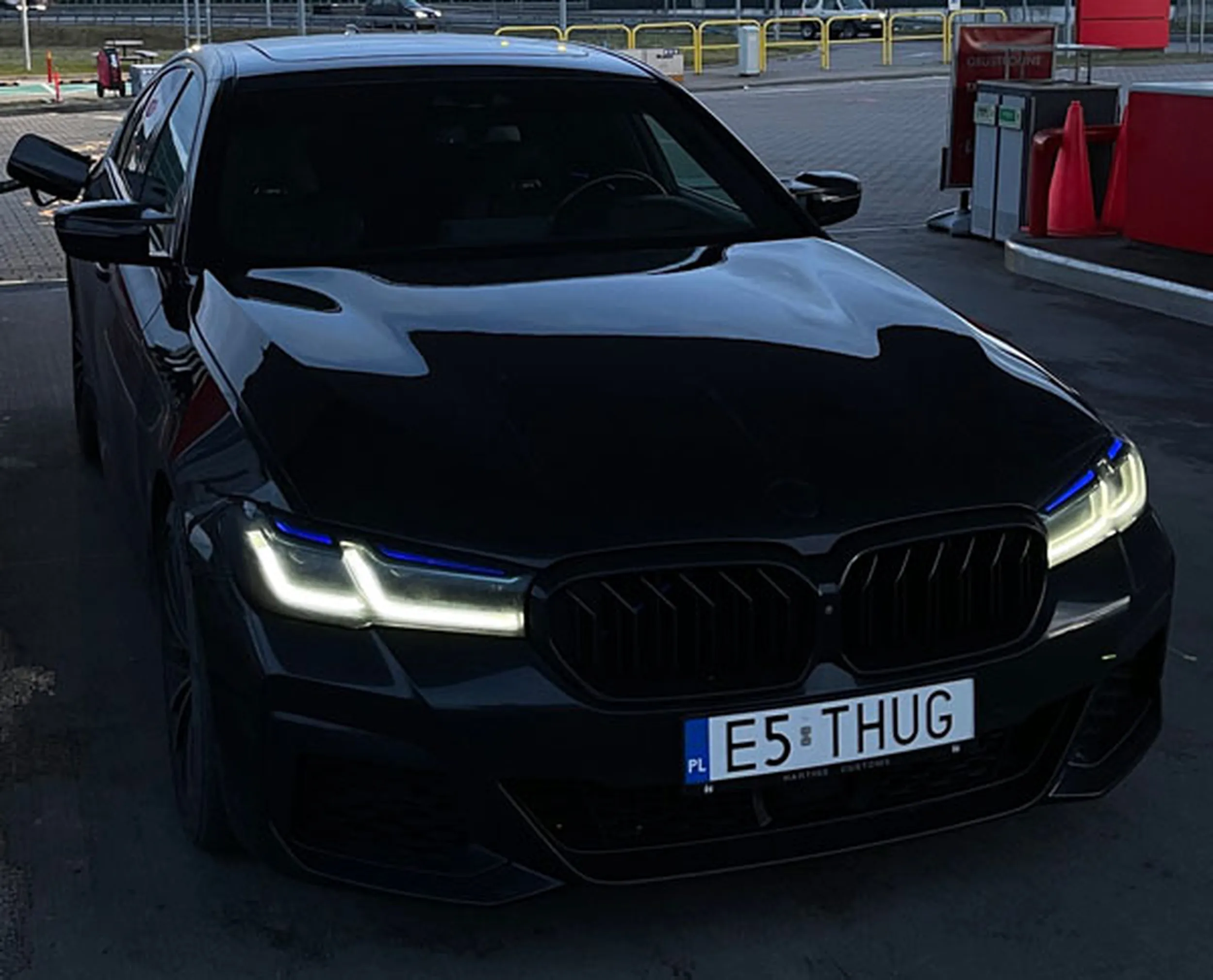 Fajny numer, blacha E5 THUG