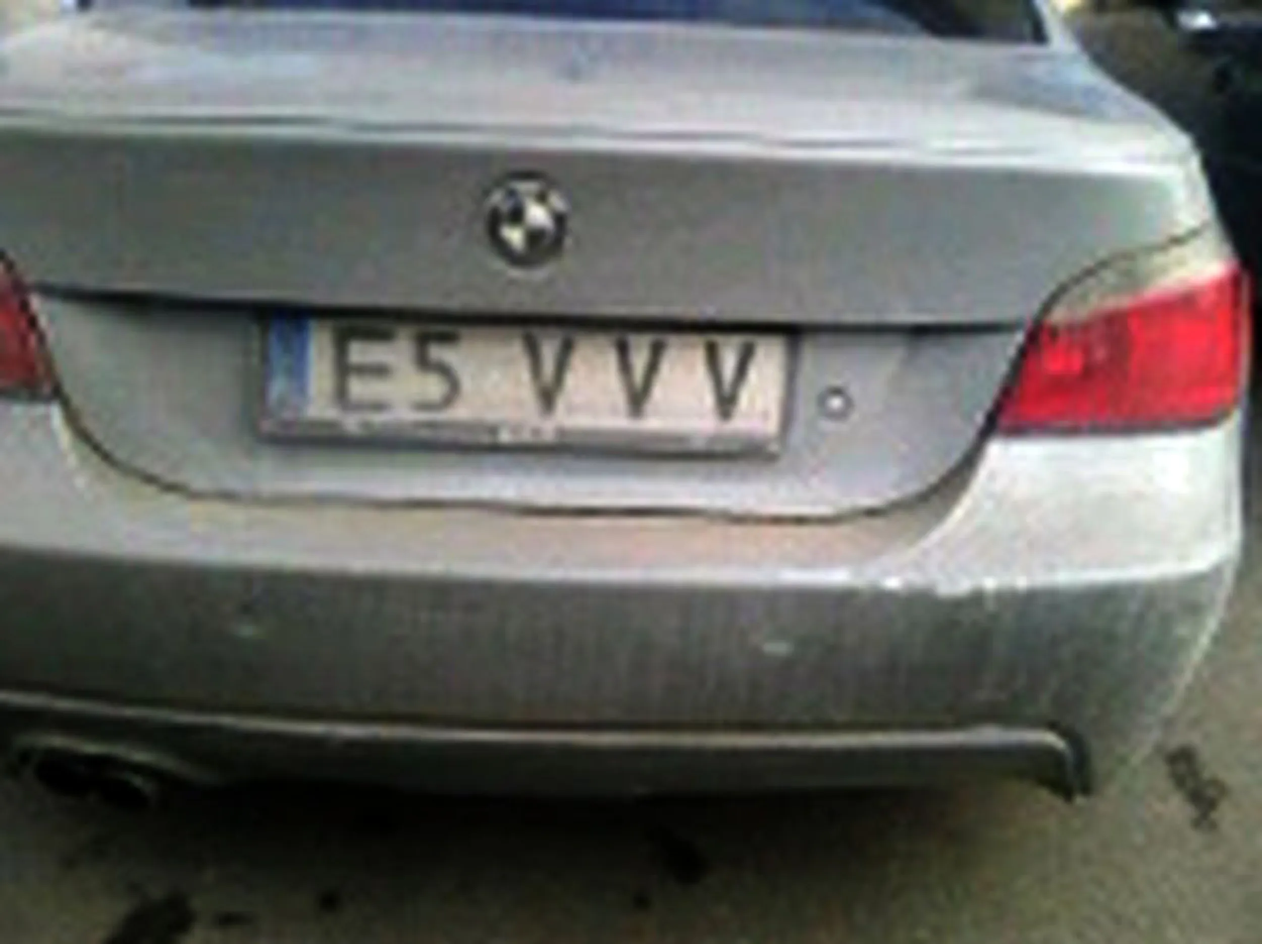 Fajny numer, blacha E5 VVV