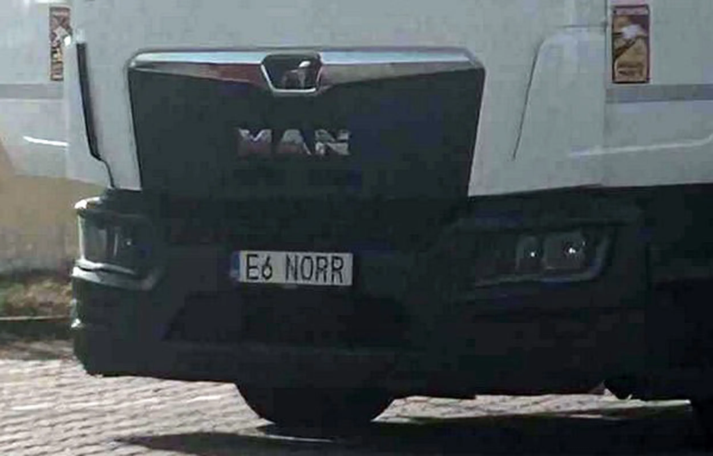 Fajny numer, blacha E6 NORR