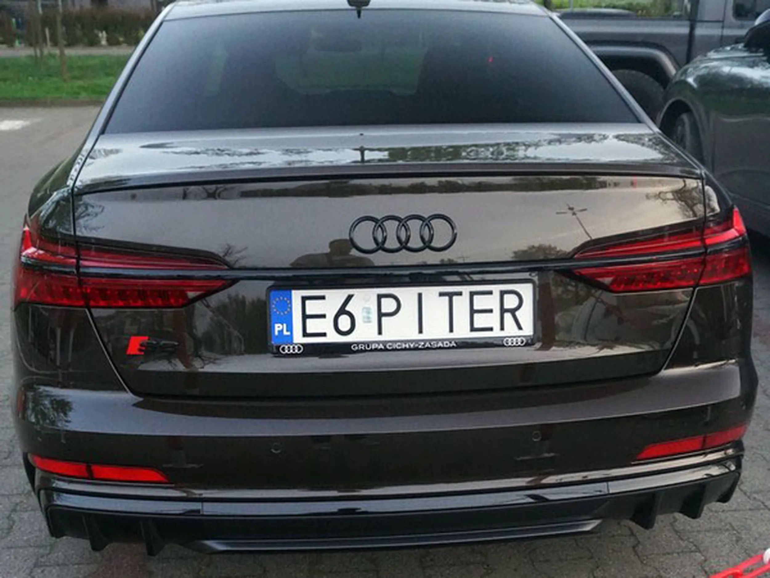 Fajny numer, blacha E6 PITER