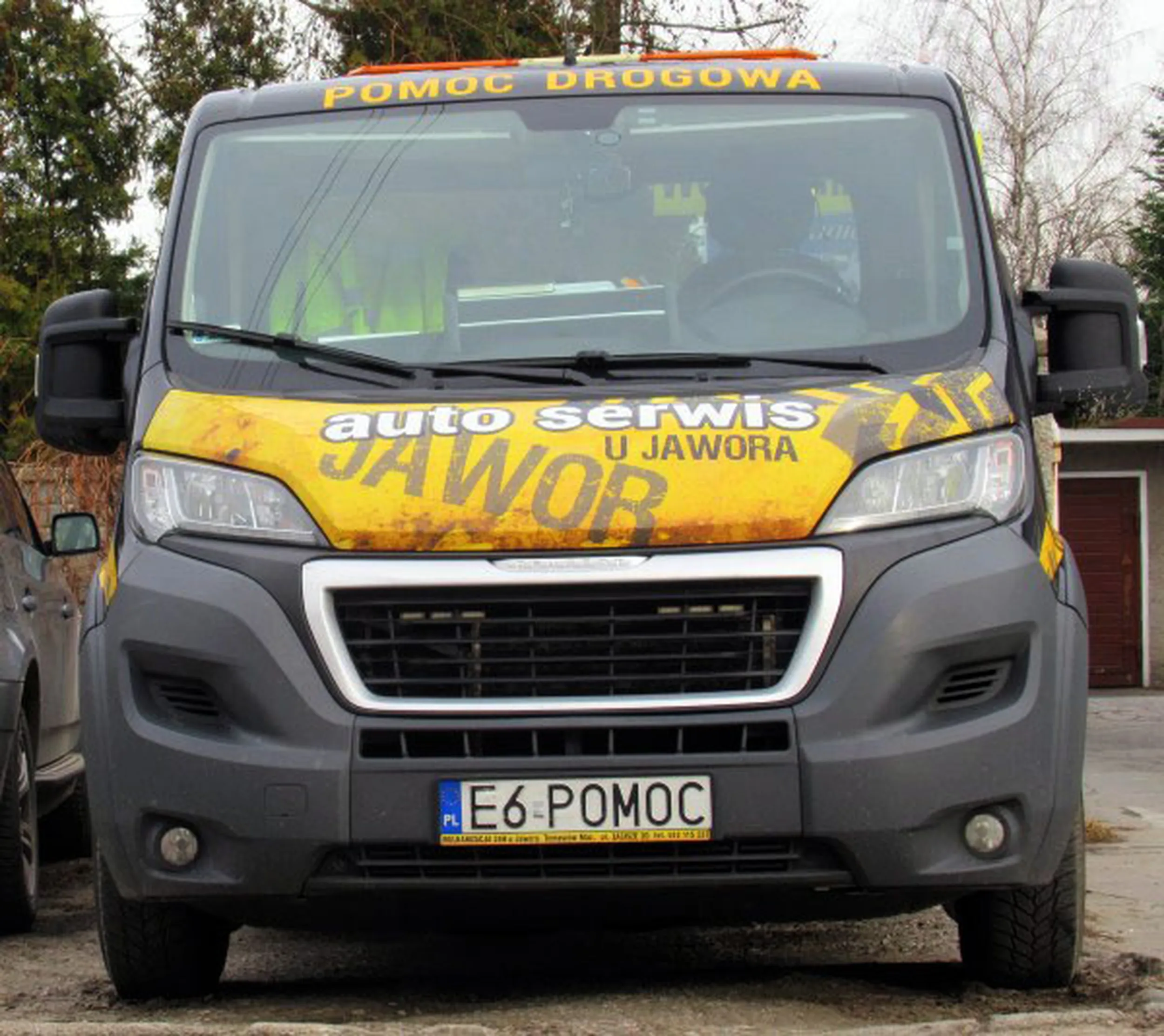 Fajny numer, blacha E6 POMOC