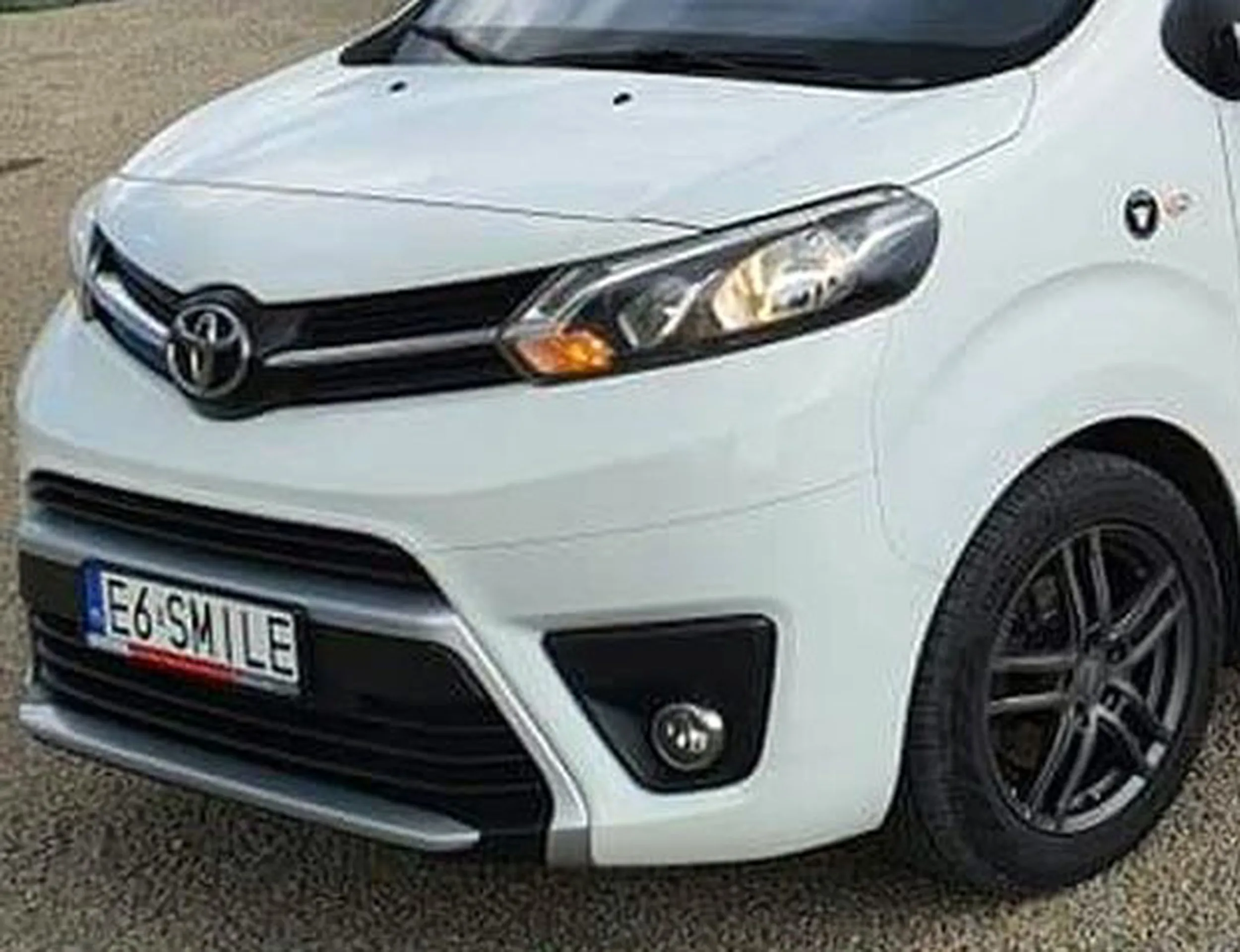 Fajny numer, blacha E6 SMILE