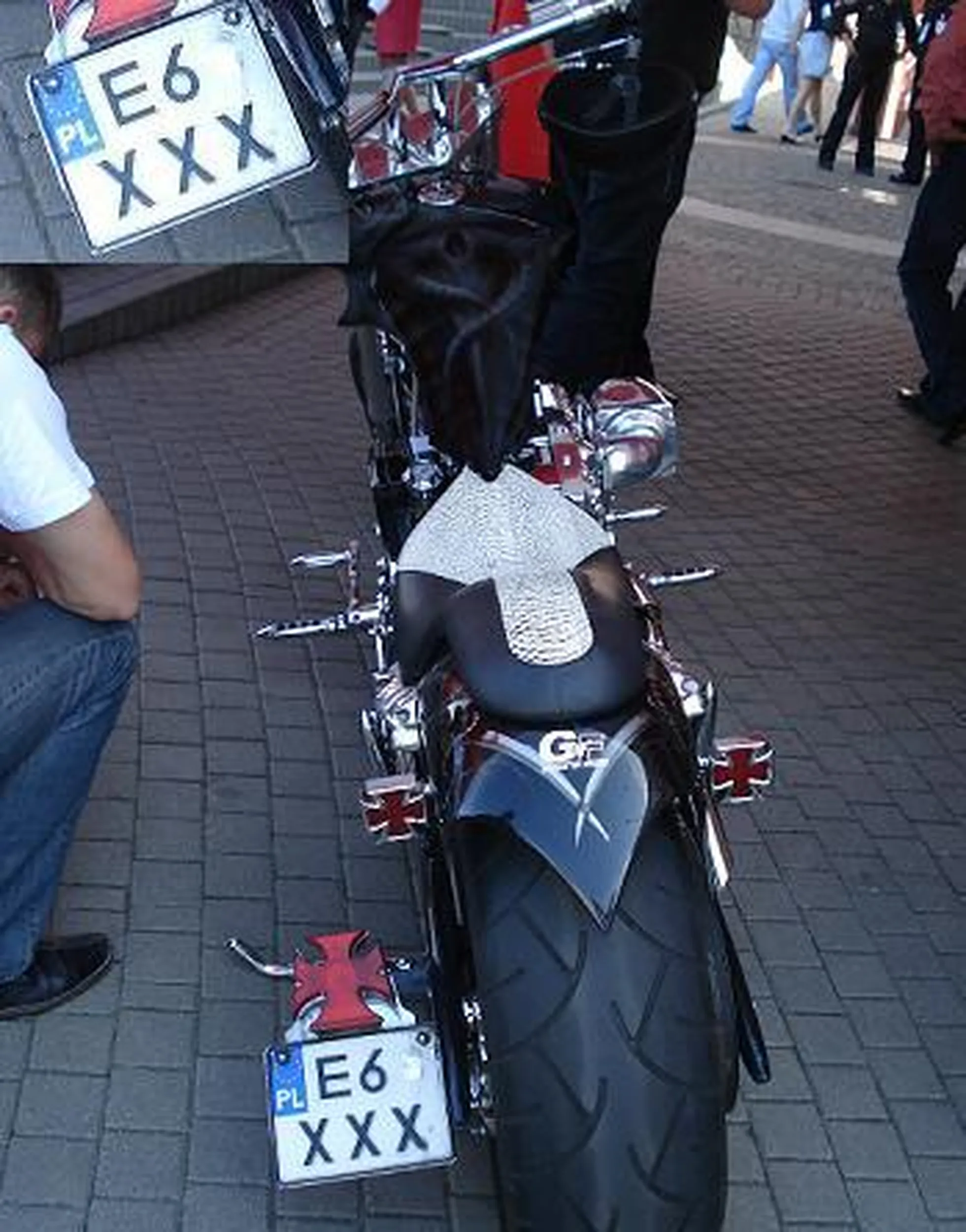 Fajny numer, blacha E6 XXX