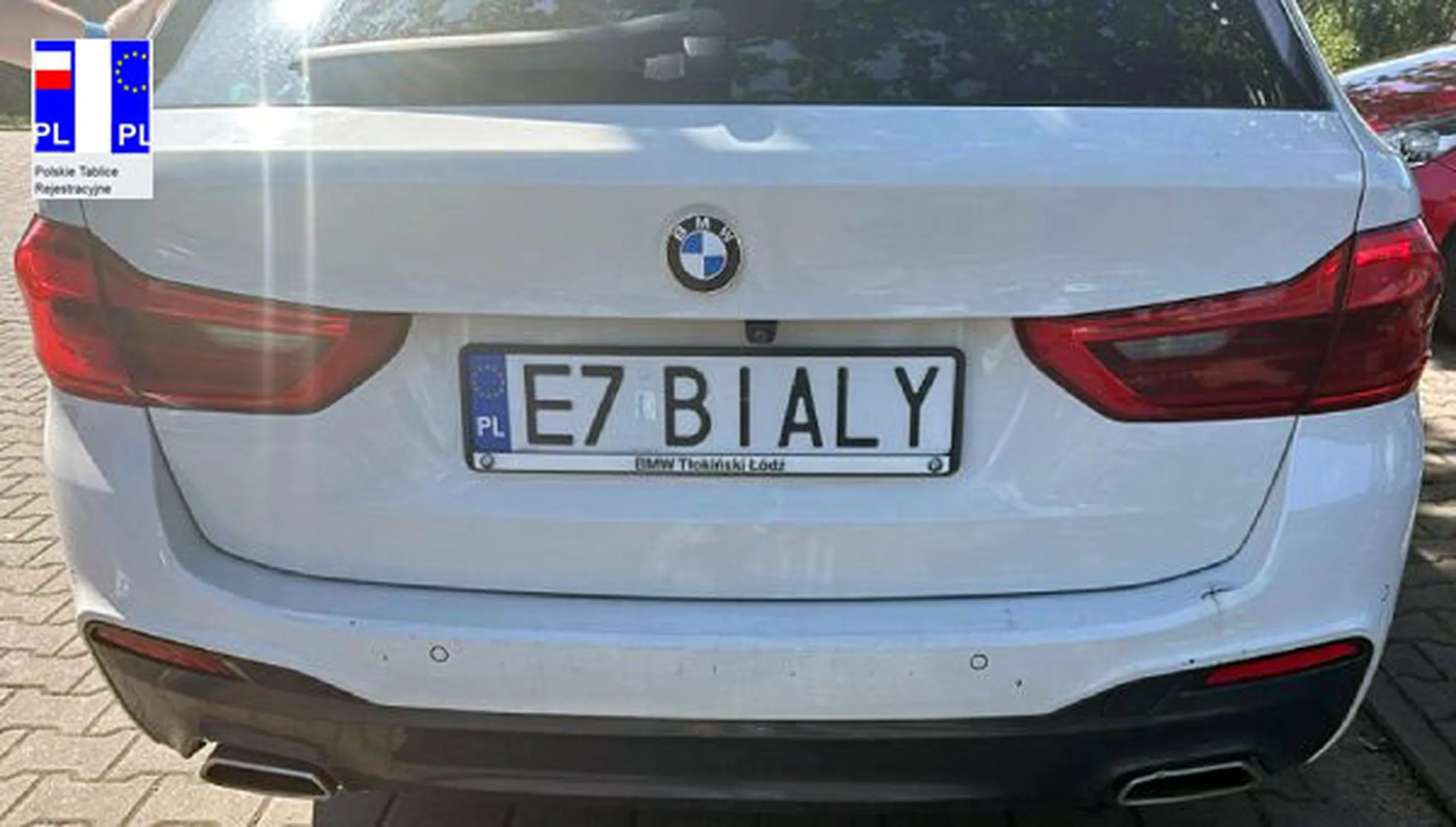 Fajny numer, blacha E7 BIALY