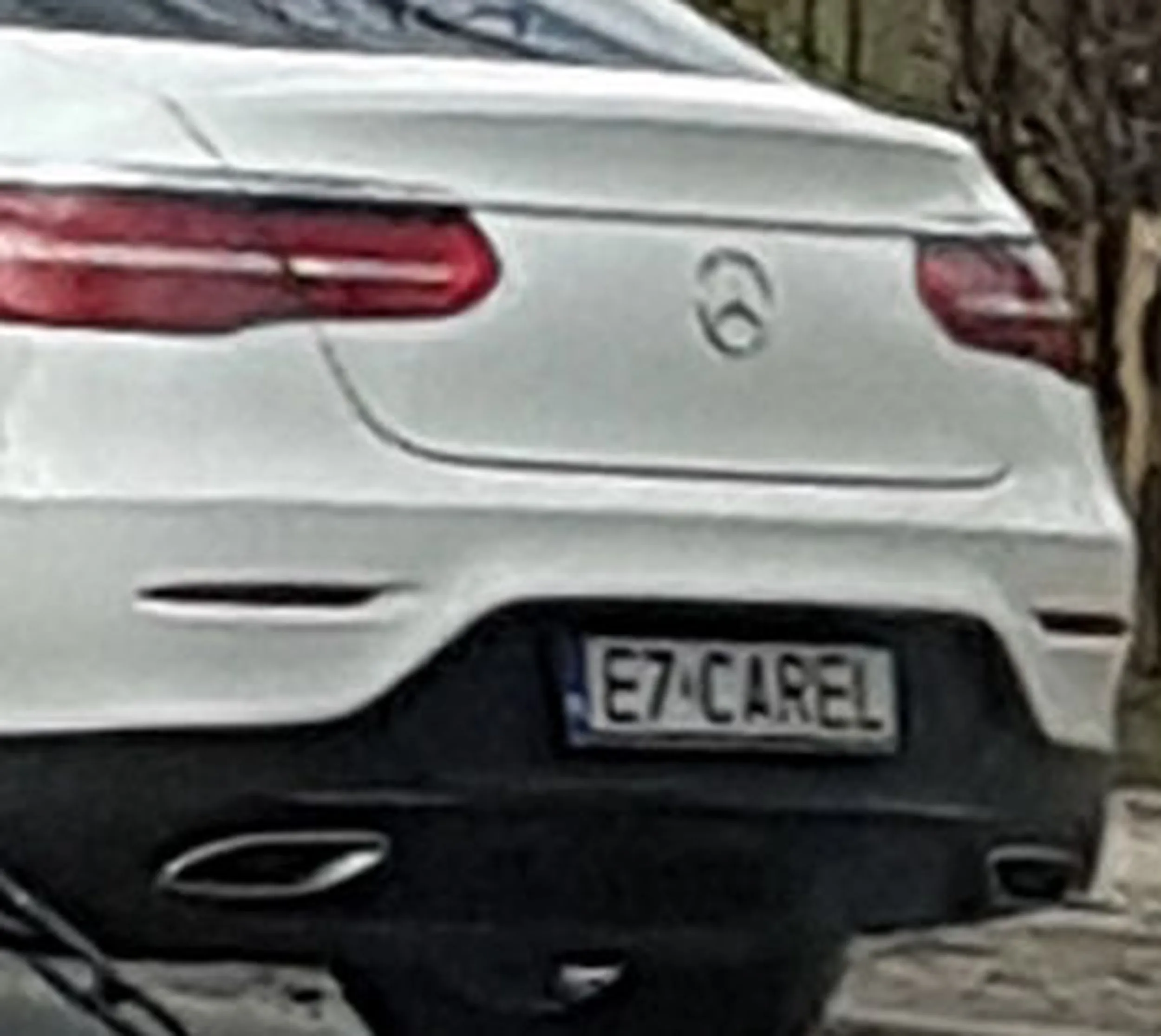 Fajny numer, blacha E7 CAREL