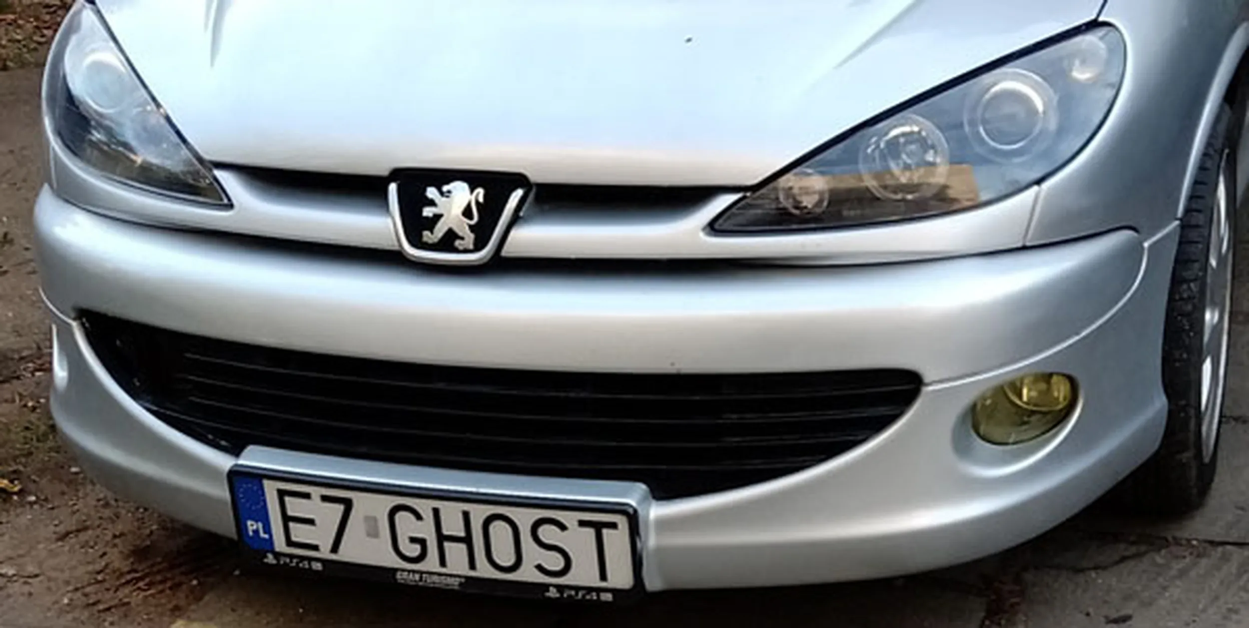 Fajny numer, blacha E7 GHOST