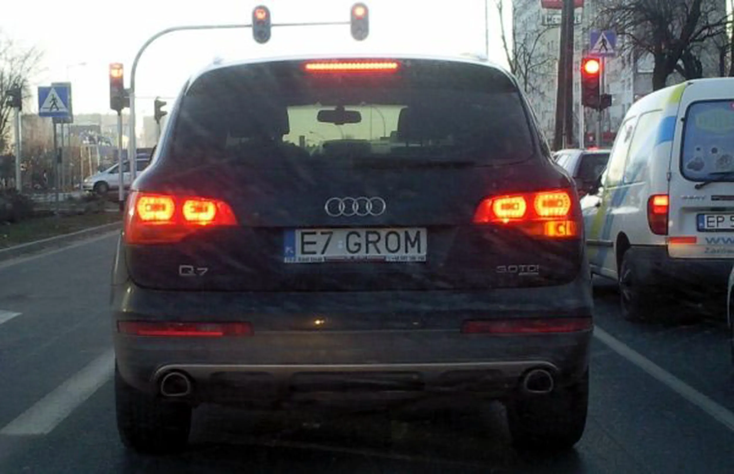 Fajny numer, blacha E7 GROM