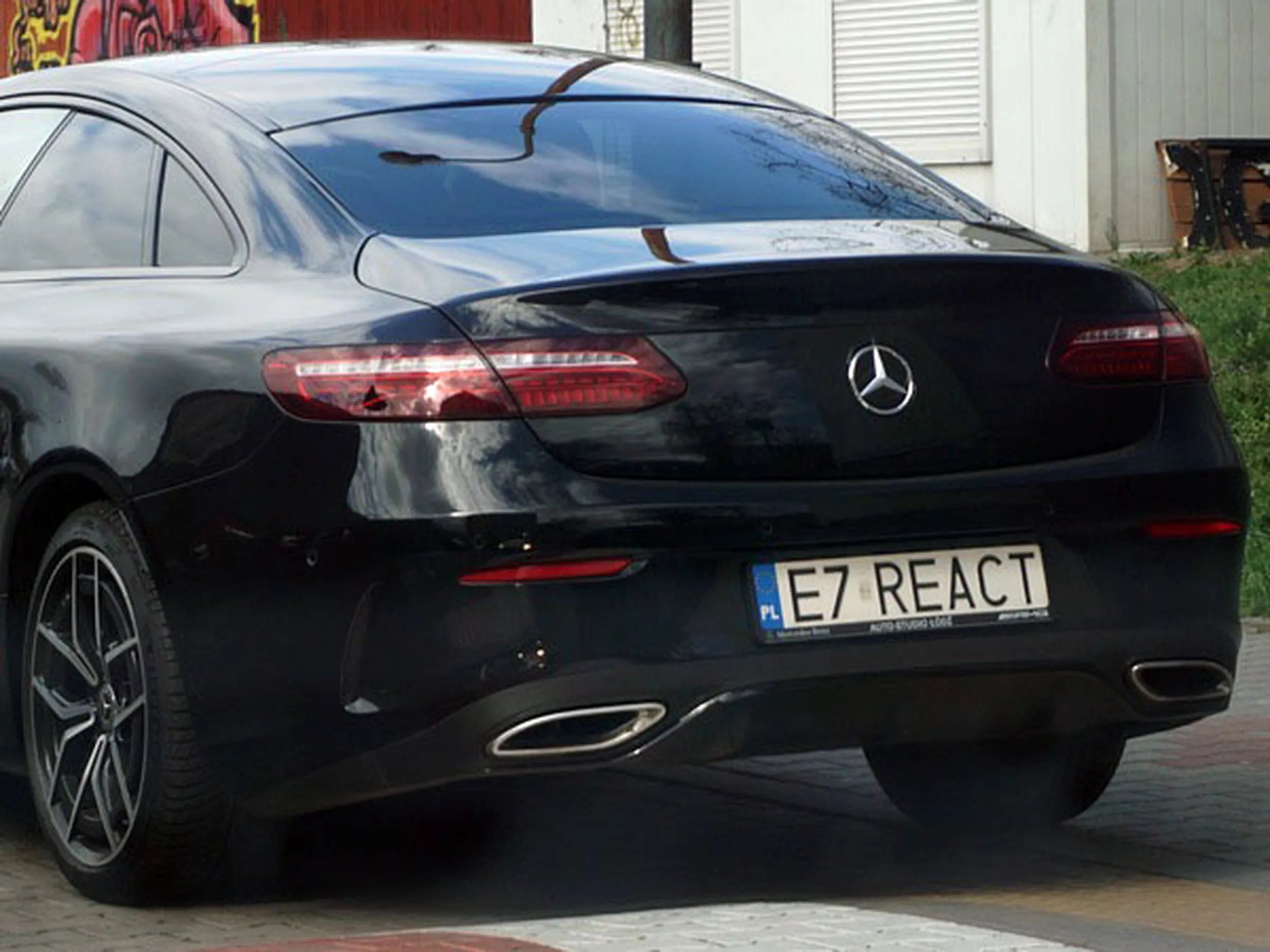 Fajny numer, blacha E7 REACT