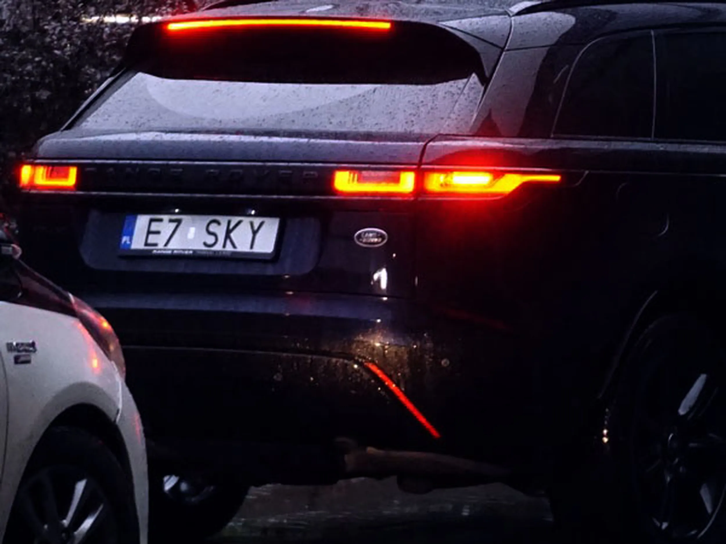 Fajny numer, blacha E7 SKY