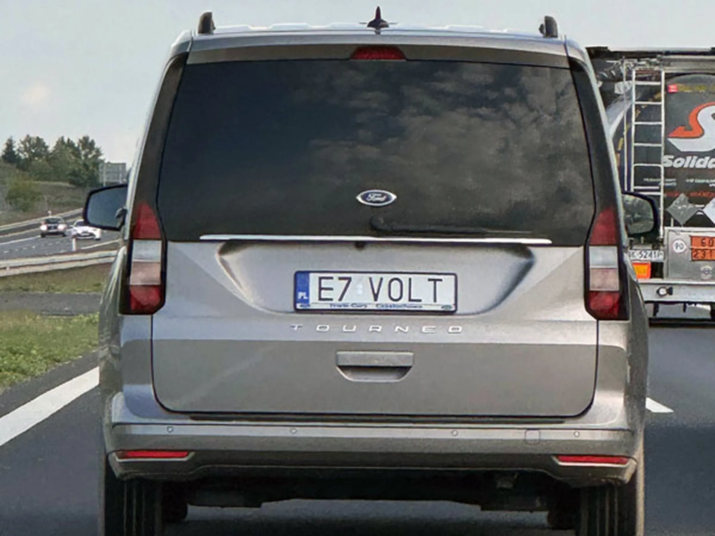 Fajny numer, blacha E7 VOLT