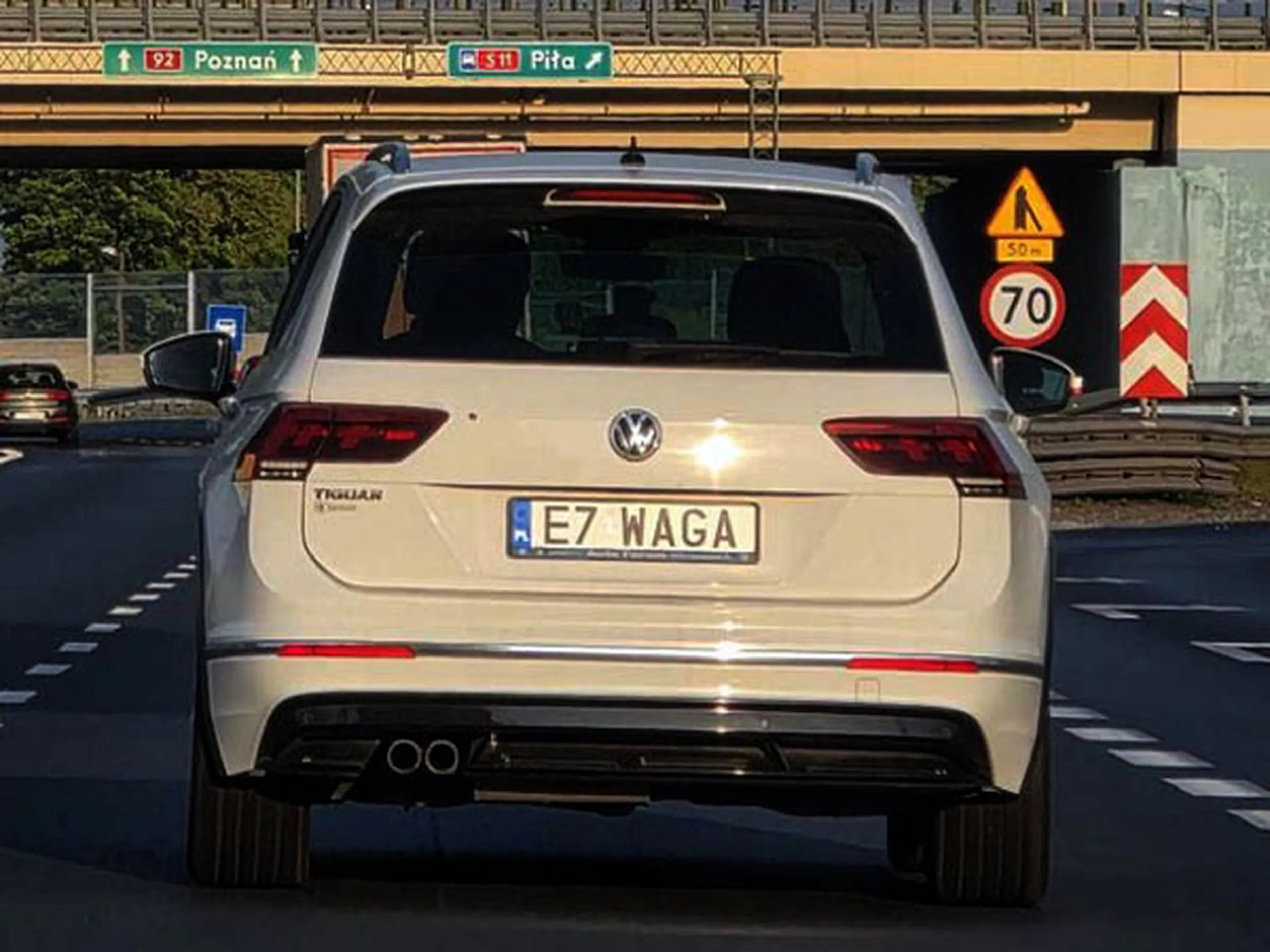 Fajny numer, blacha E7 WAGA
