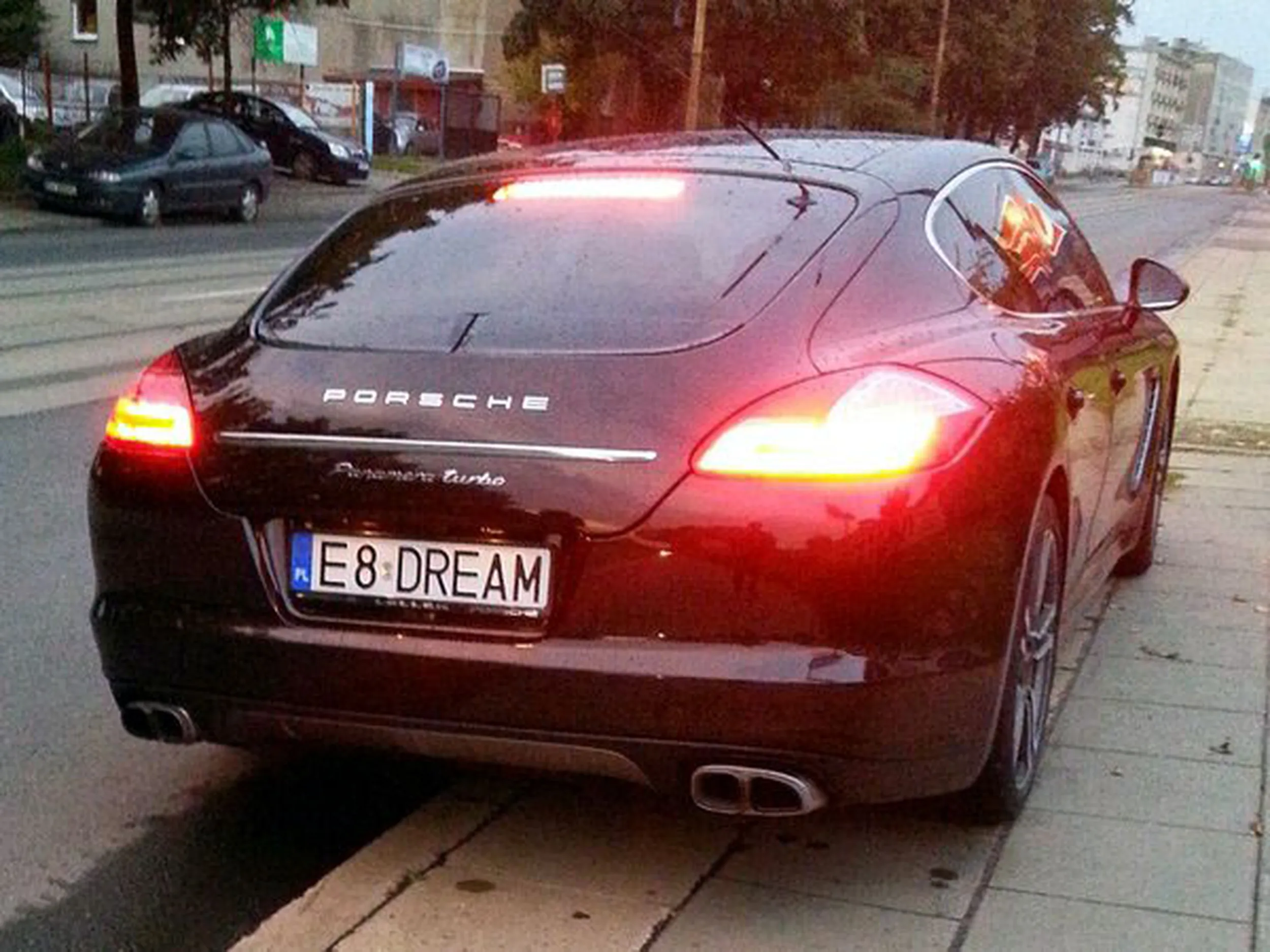 Fajny numer, blacha E8 DREAM