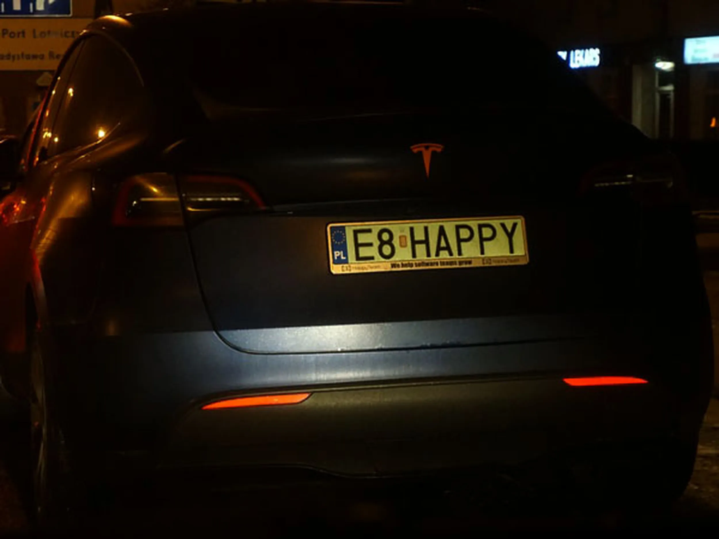 Fajny numer, blacha E8 HAPPY