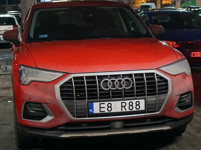 Fajny numer, blacha E8 R88