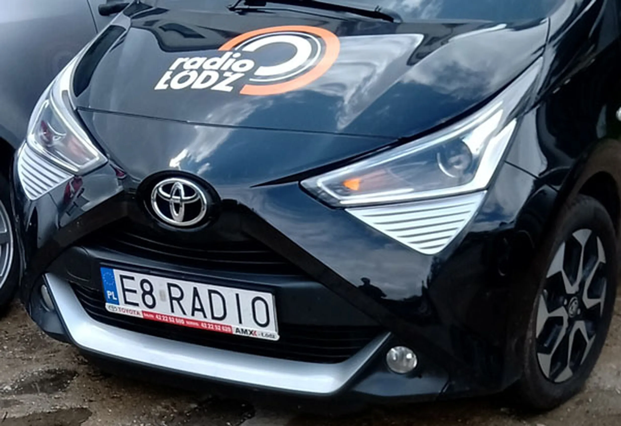 Fajny numer, blacha E8 RADIO