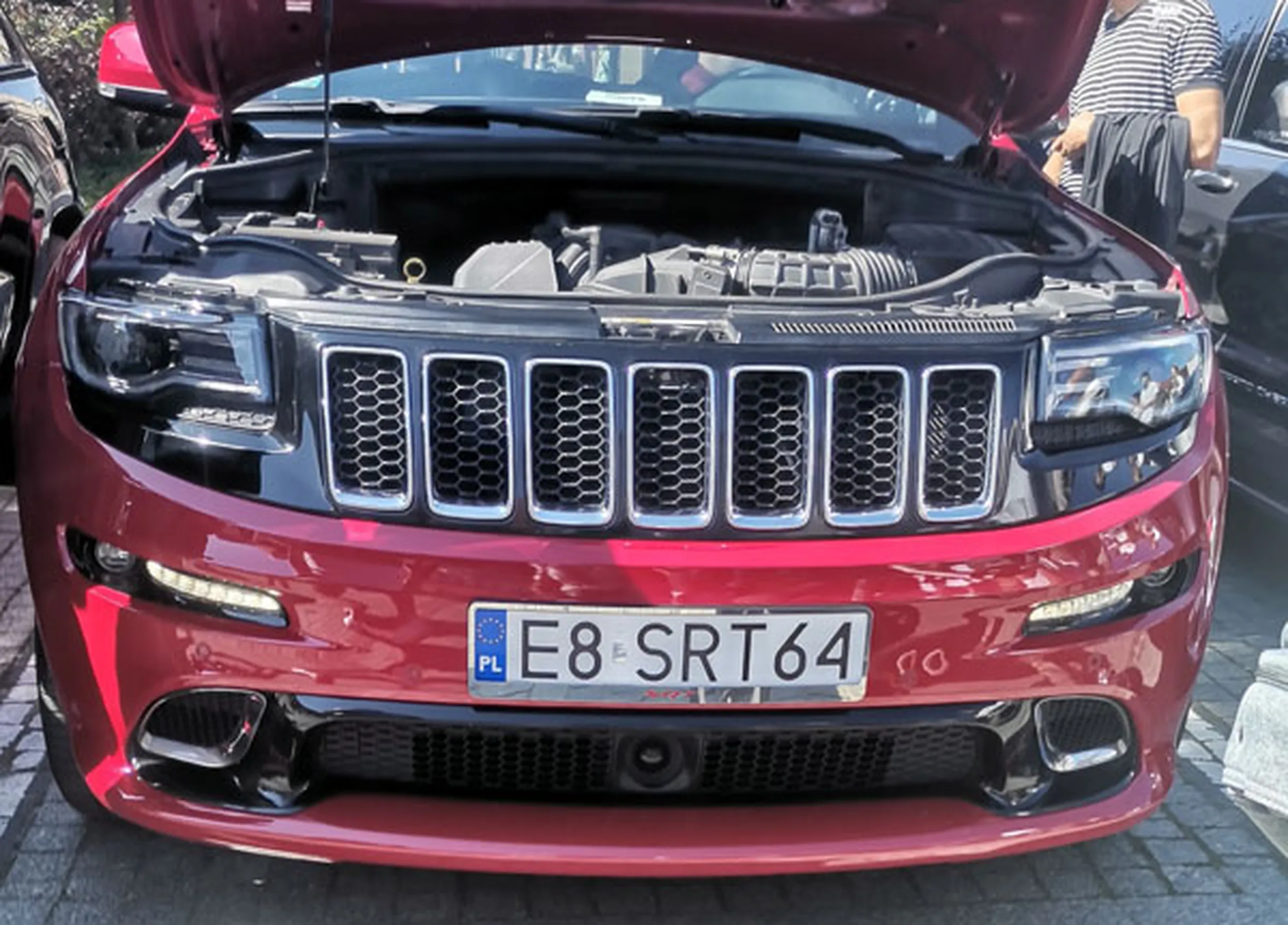 Fajny numer, blacha E8 SRT64