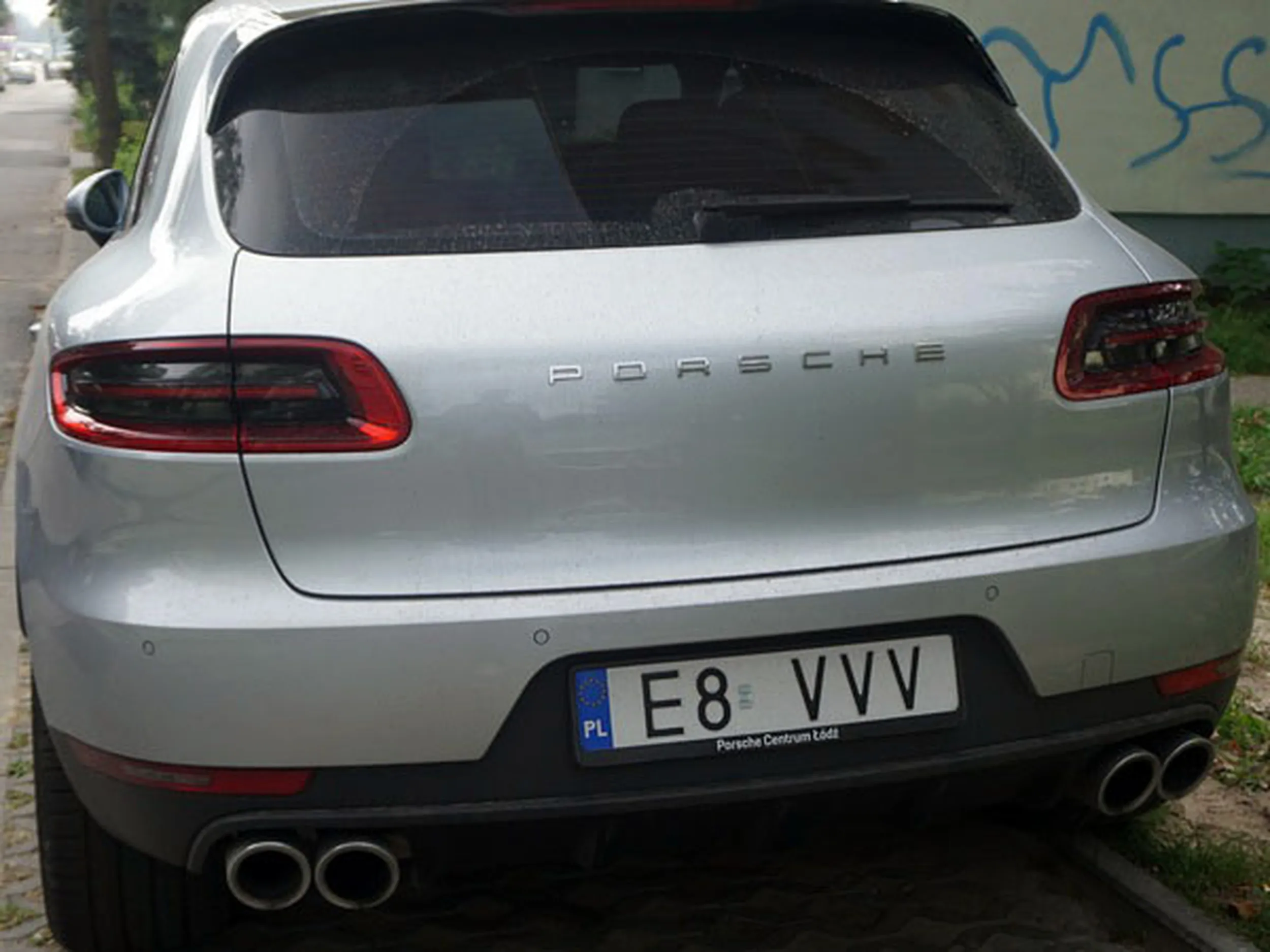 Fajny numer, blacha E8 VVV