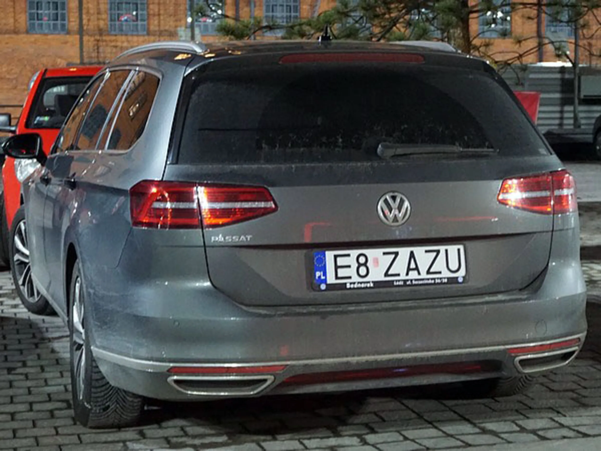 Fajny numer, blacha E8 ZAZU