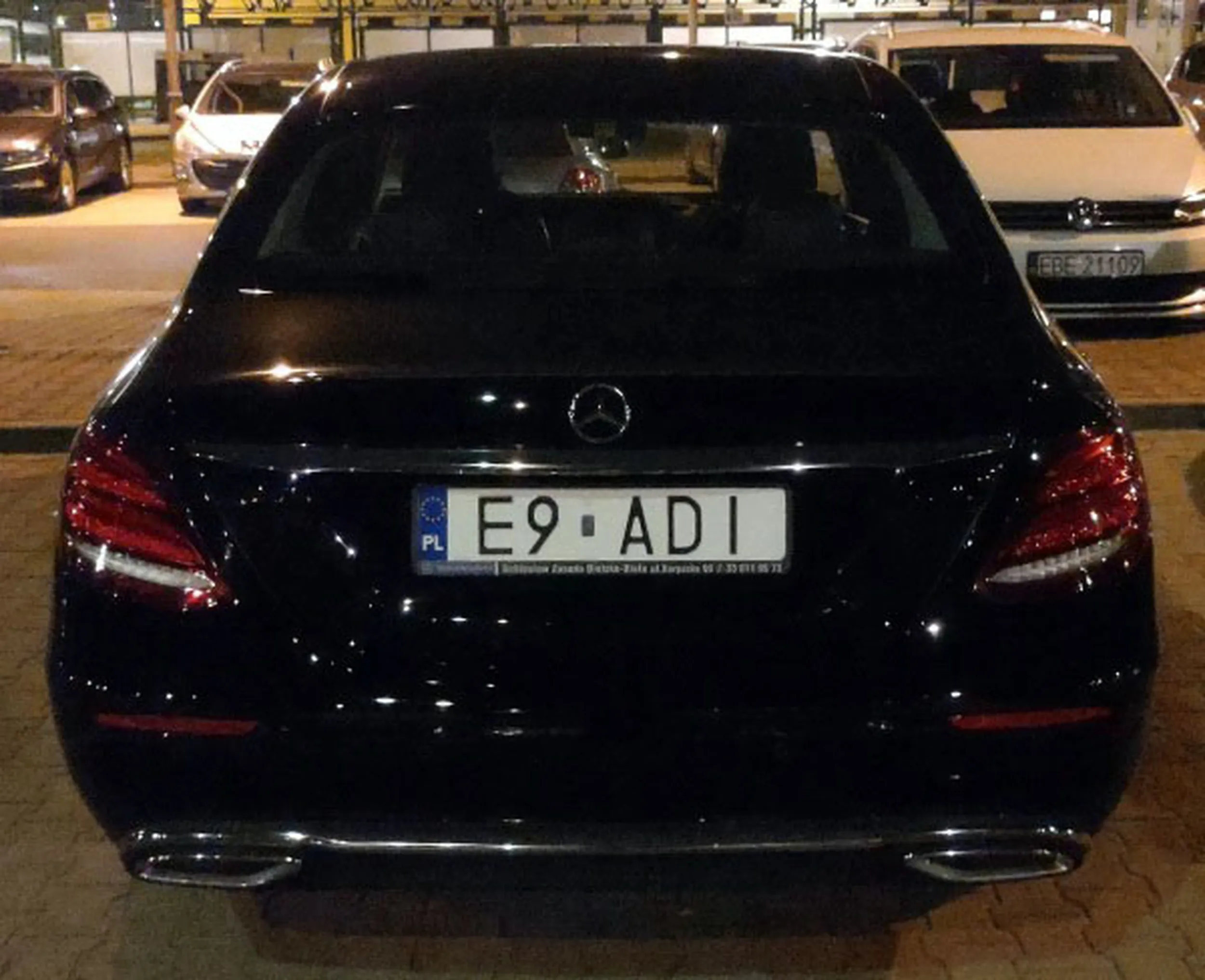 Fajny numer, blacha E9 ADI