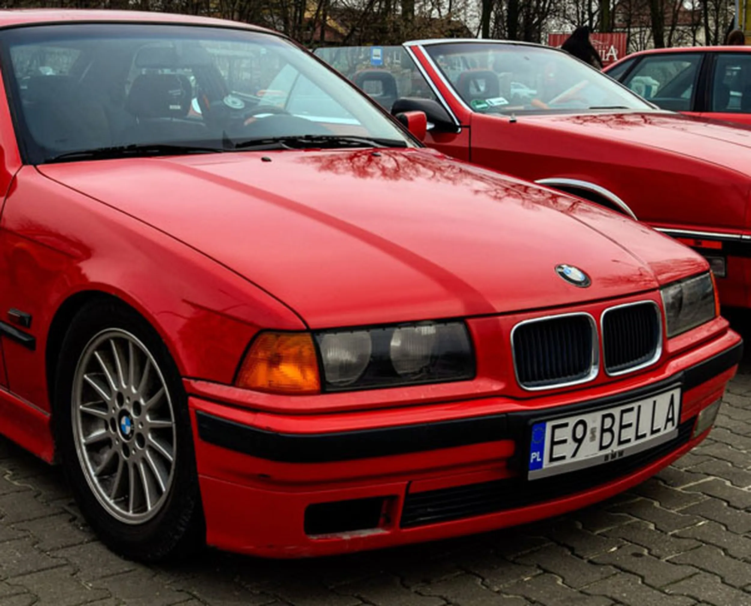 Fajny numer, blacha E9 BELLA