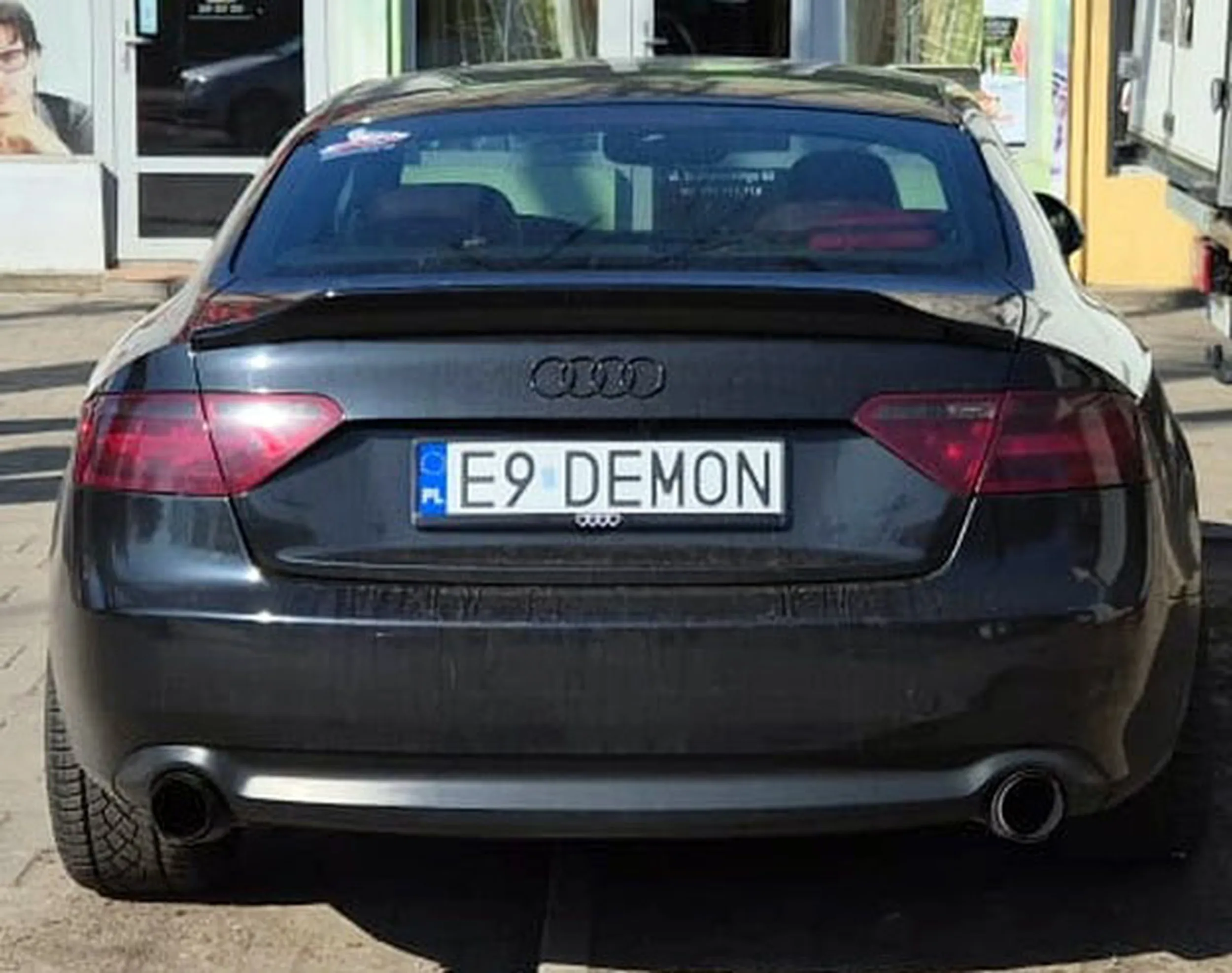 Fajny numer, blacha E9 DEMON