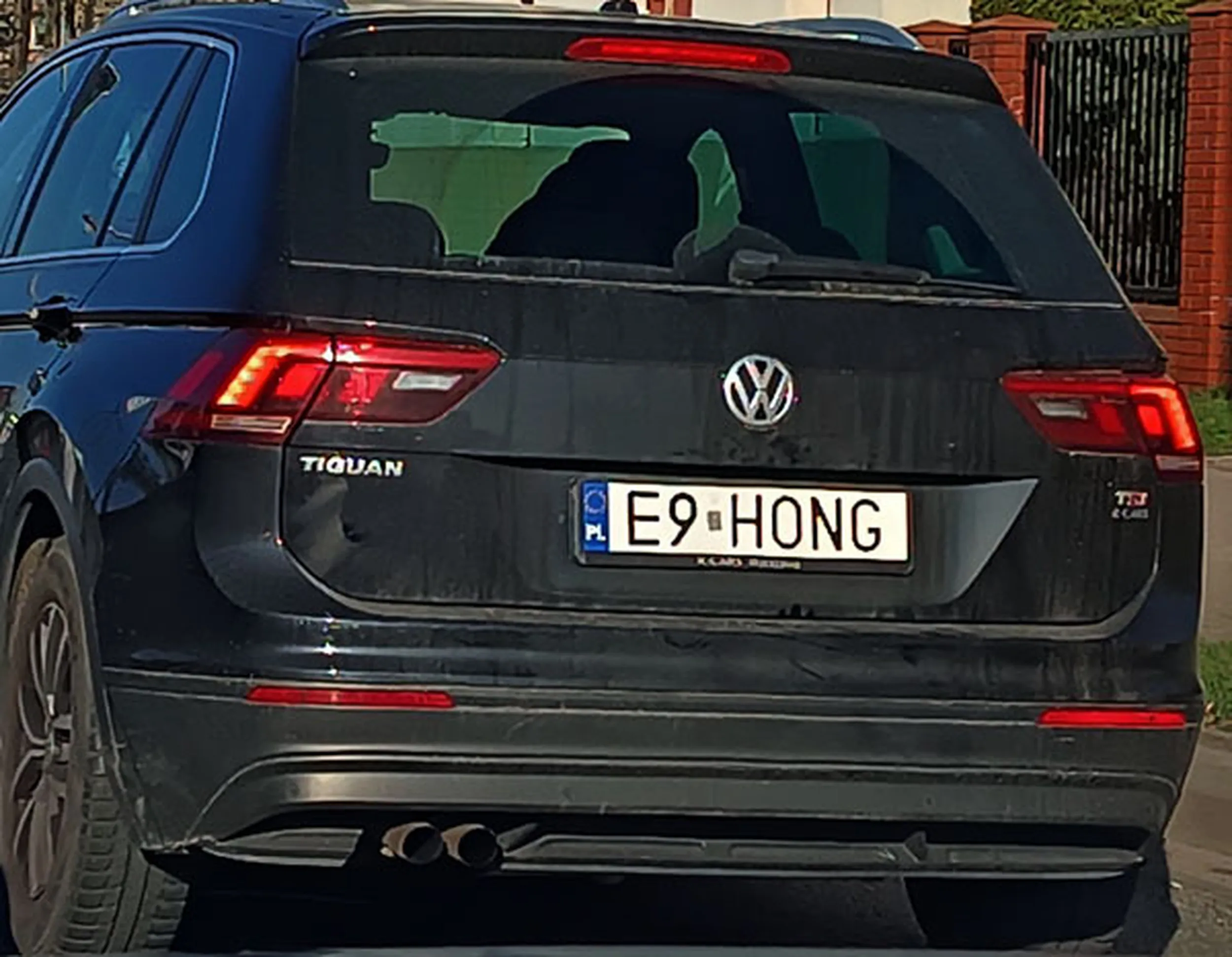 Fajny numer, blacha E9 HONG