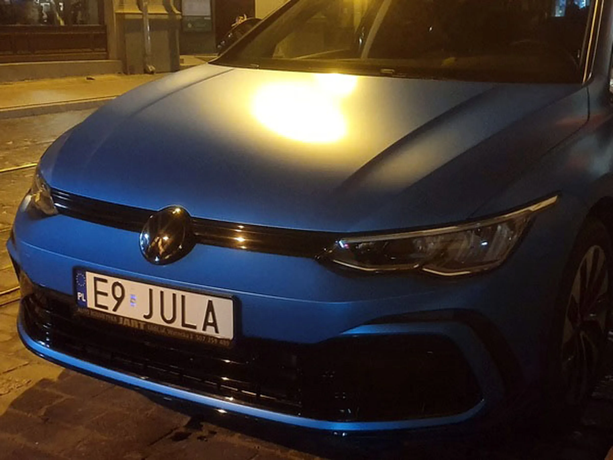 Fajny numer, blacha E9 JULA