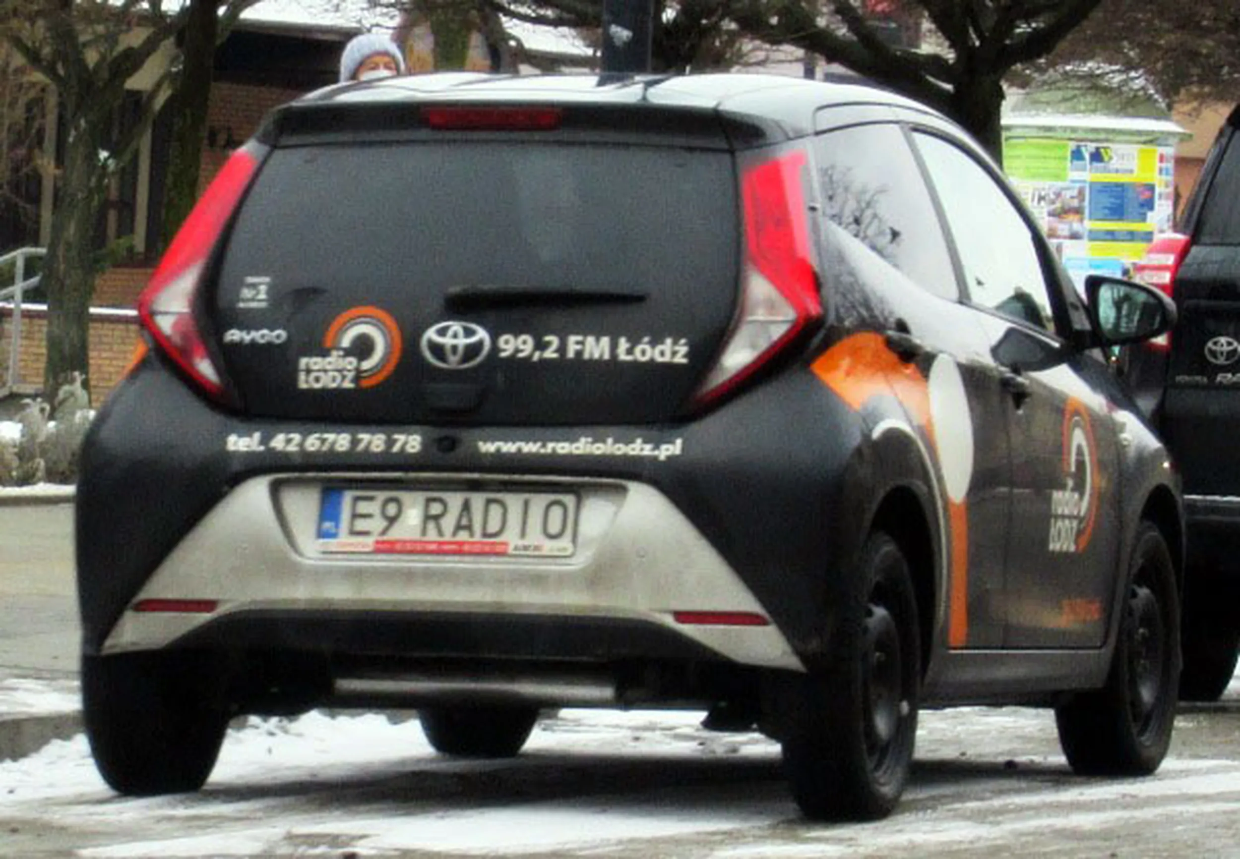 Fajny numer, blacha E9 RADIO