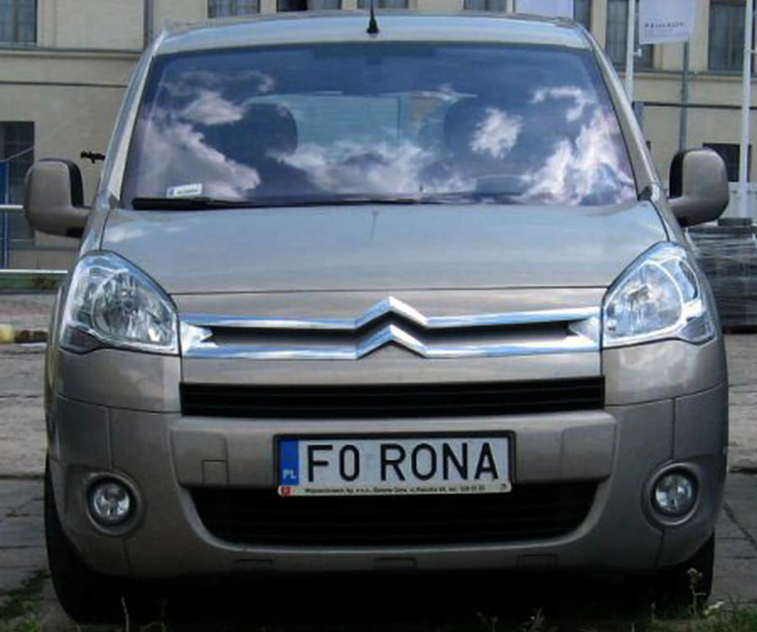 Fajny numer, blacha F0 RONA