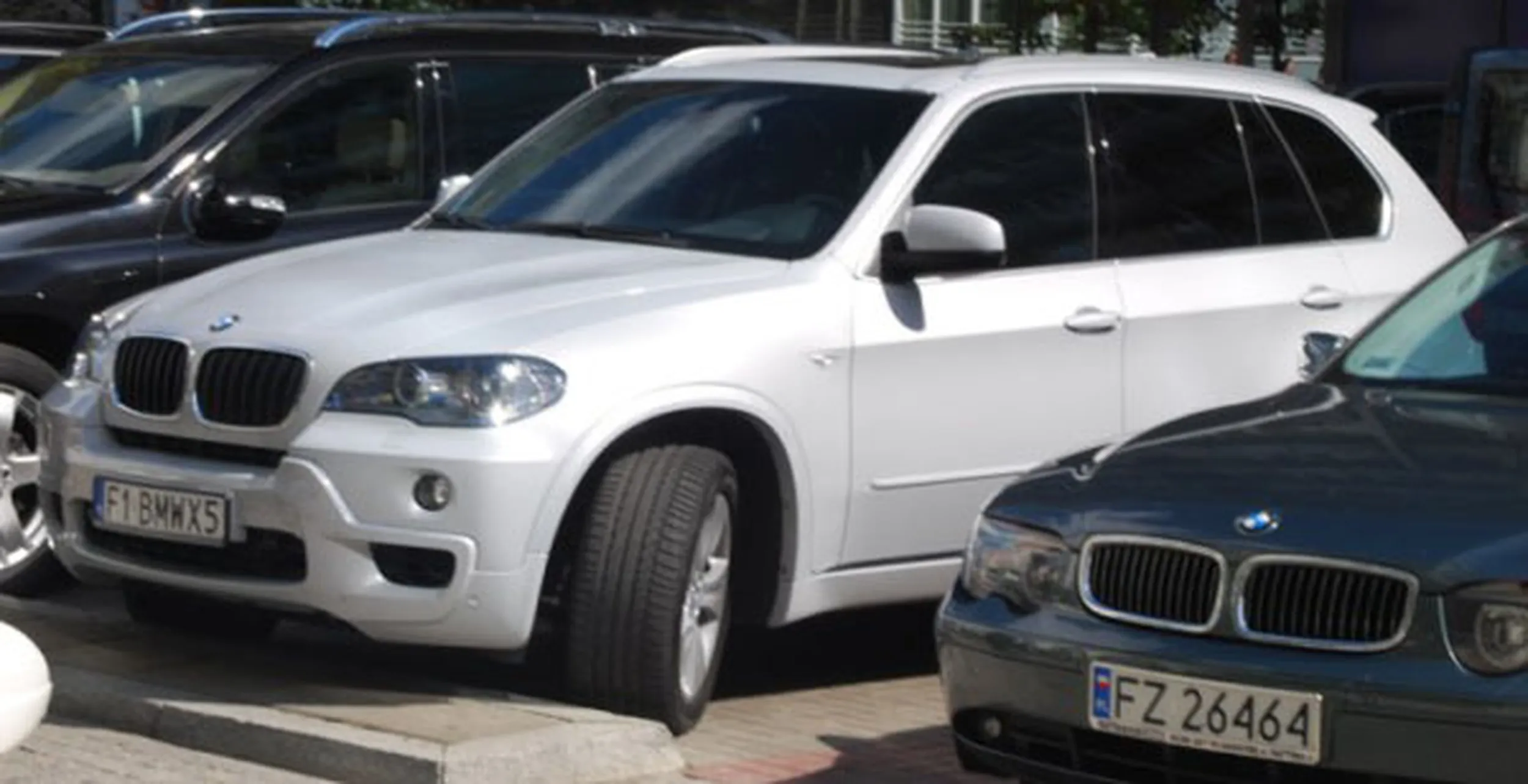 Fajny numer, blacha F1 BMWX5