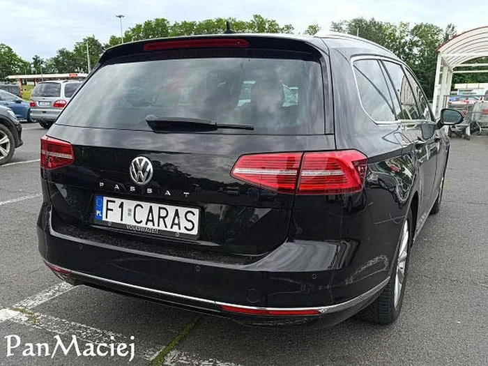 Fajny numer, blacha F1 CARAS